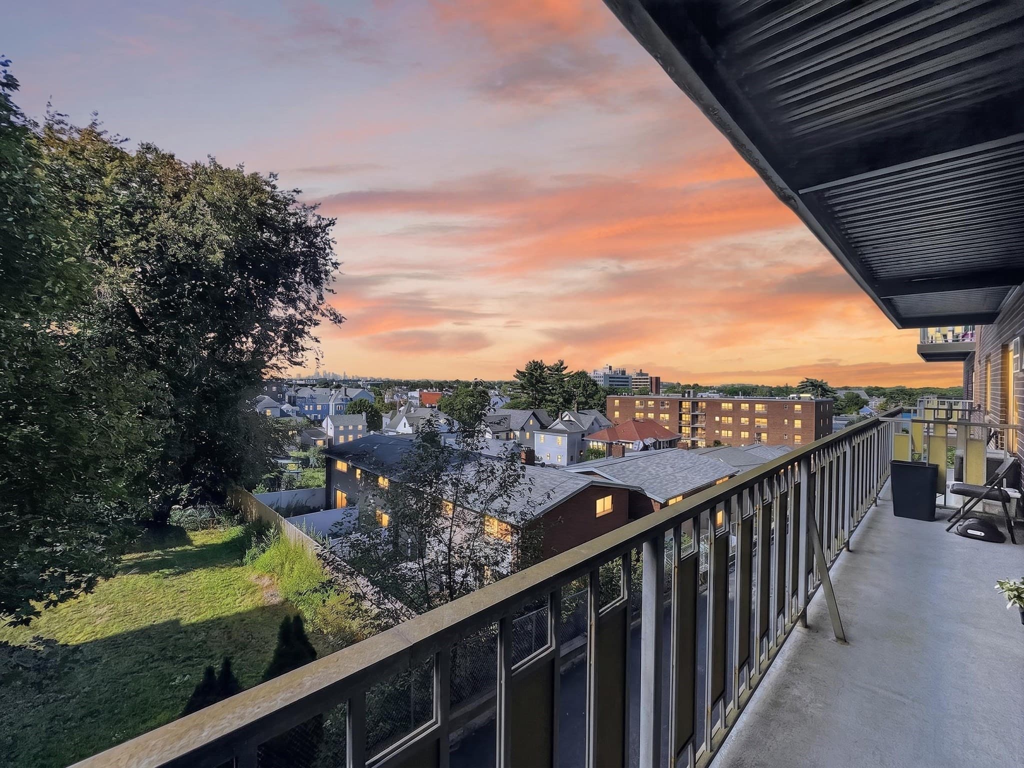 Condominium at 100 Grand View Ave # 7B, Quincy MA 02170, Quincy, photo 23 of 30