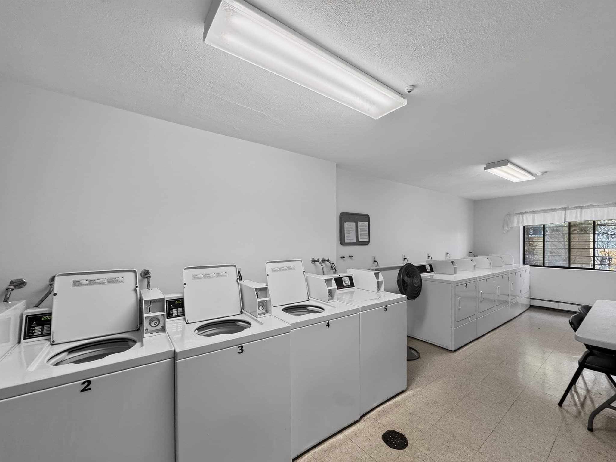 Condominium at 100 Grand View Ave # 7B, Quincy MA 02170, Quincy, photo 27 of 30