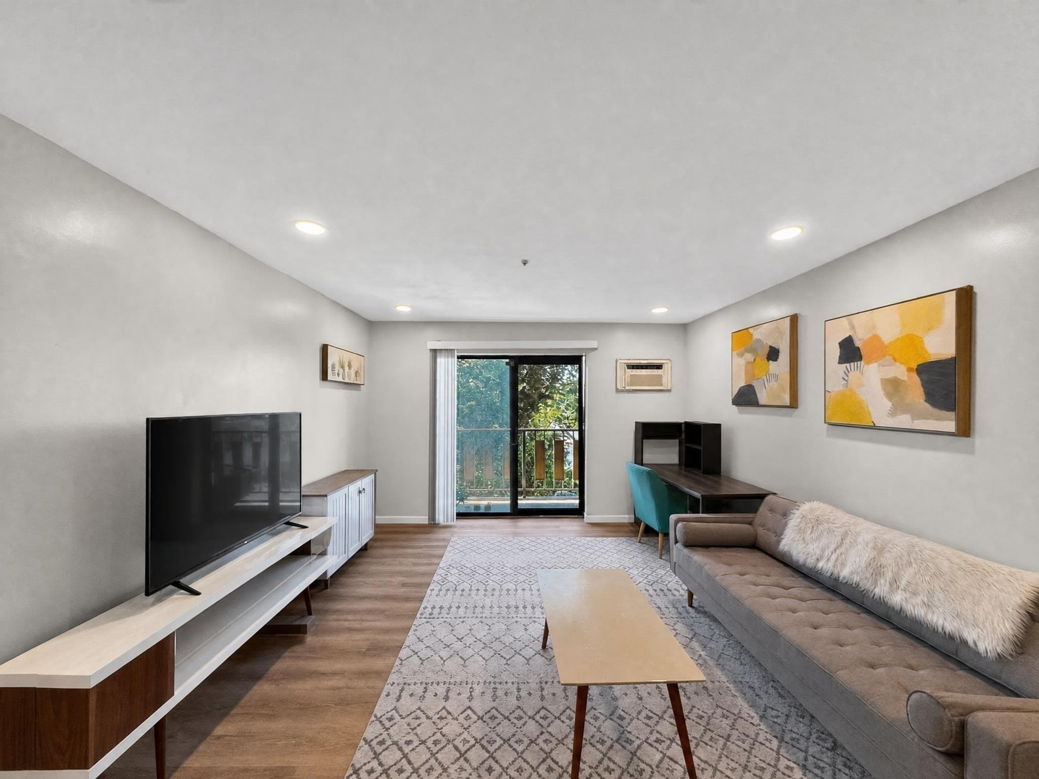 Condominium at 100 Grand View Ave # 7B, Quincy MA 02170, Quincy, photo 4 of 30