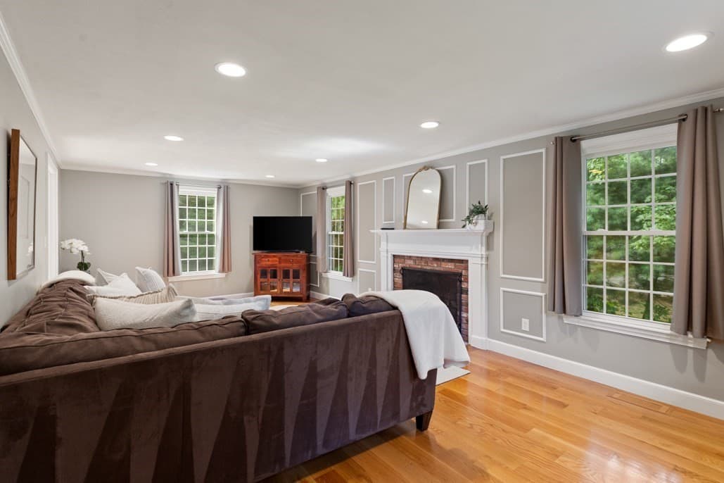 Single Family Residence at 24 Edgemere Rd, Lynnfield MA 01940, Lynnfield, photo 10 of 42