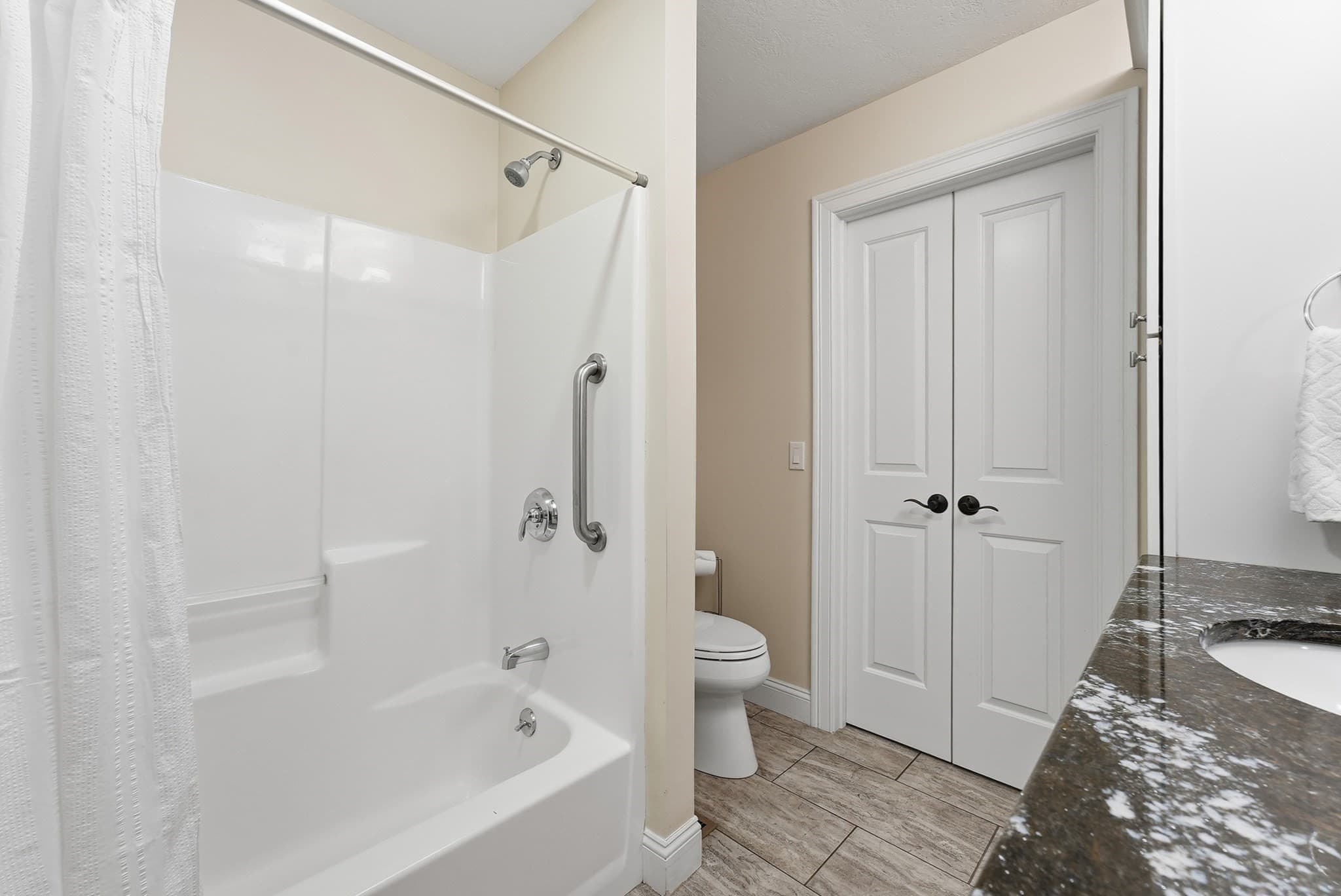 Condominium at 76 Beech Hill Rd # 76, West Springfield MA 01089, West Springfield, photo 23 of 41