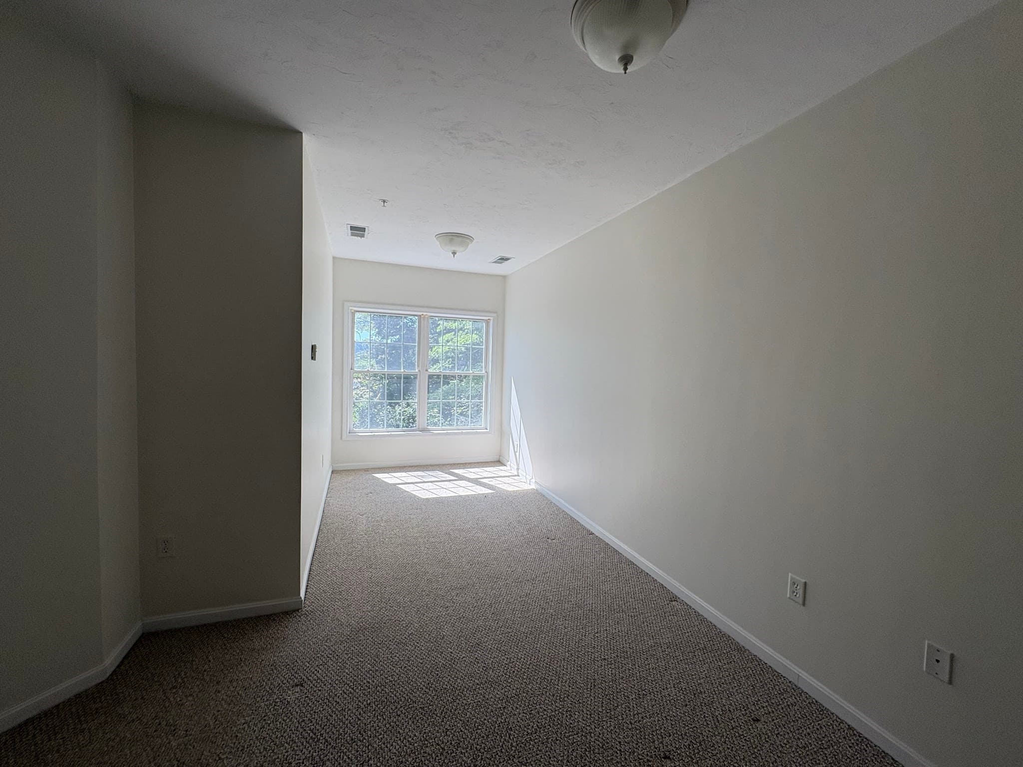Condominium at 50 Adams St # 109, Worcester MA 01604, Worcester, photo 9 of 16