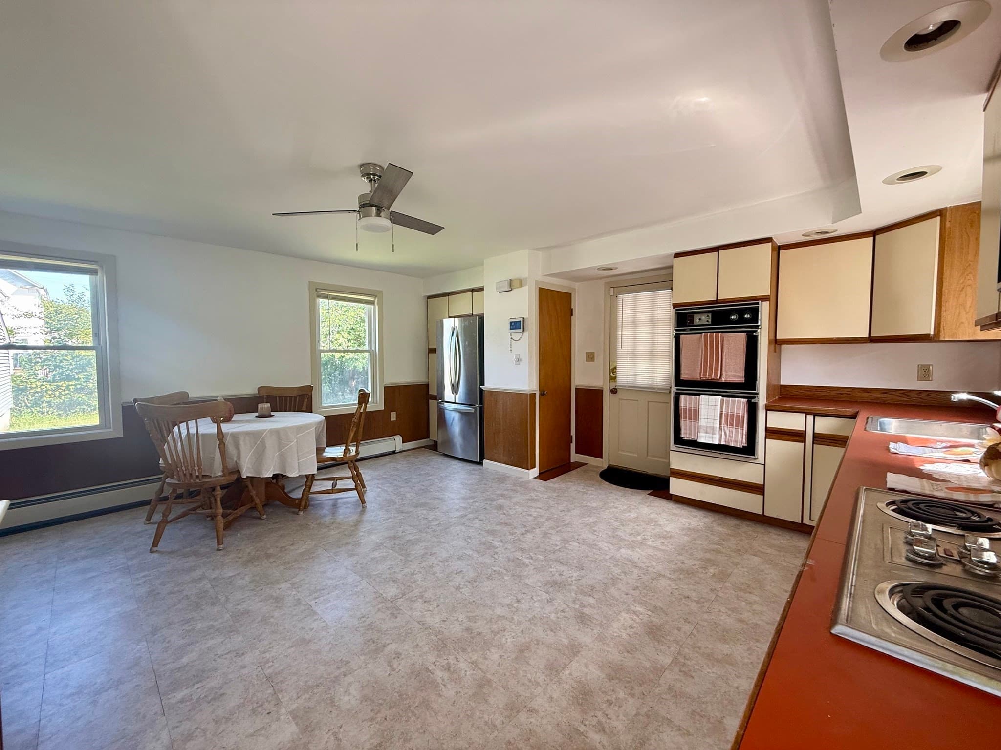 Single Family Residence at 18 Ford St, Brockton MA 02301, Brockton, photo 10 of 42