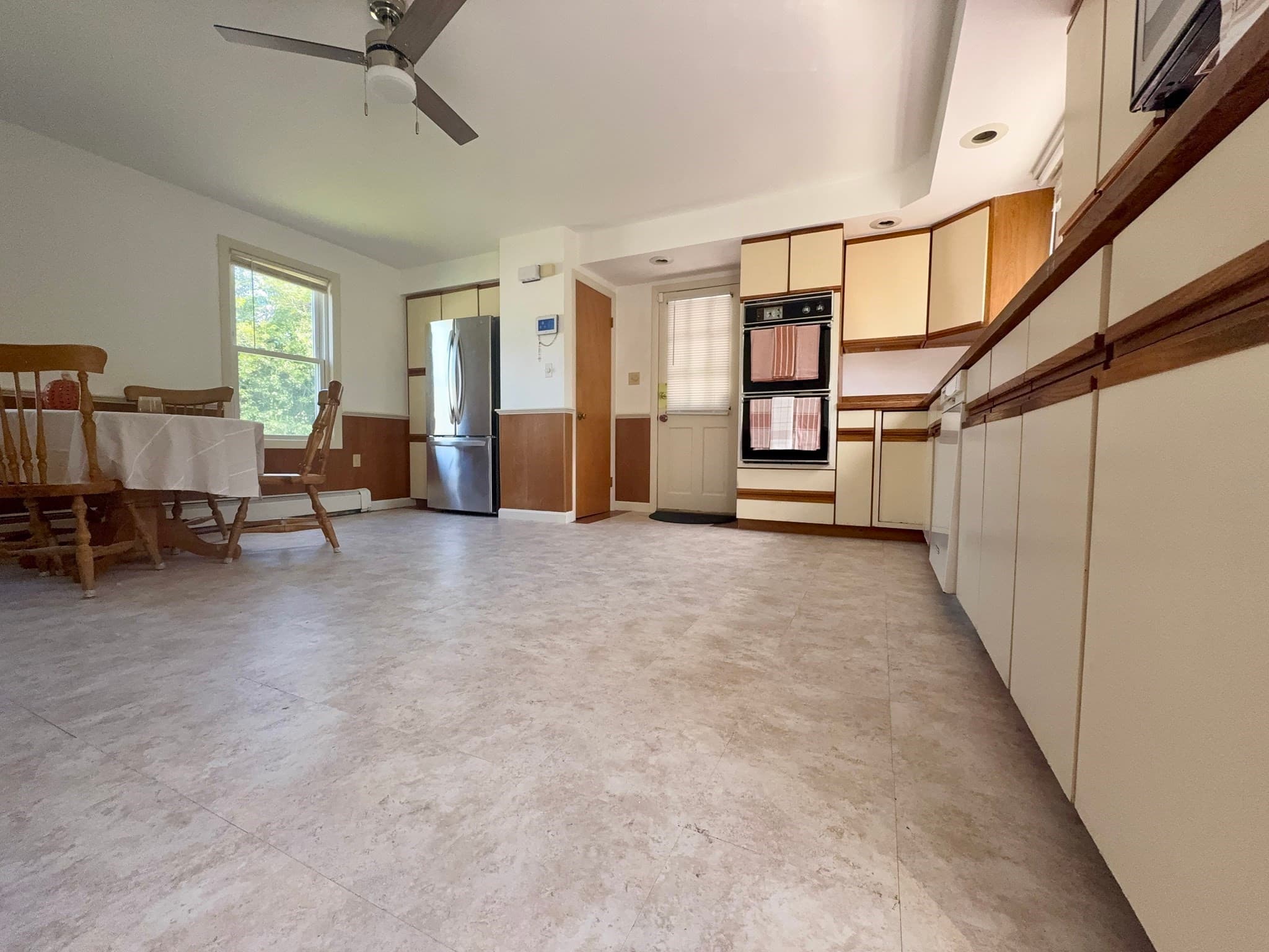 Single Family Residence at 18 Ford St, Brockton MA 02301, Brockton, photo 11 of 42
