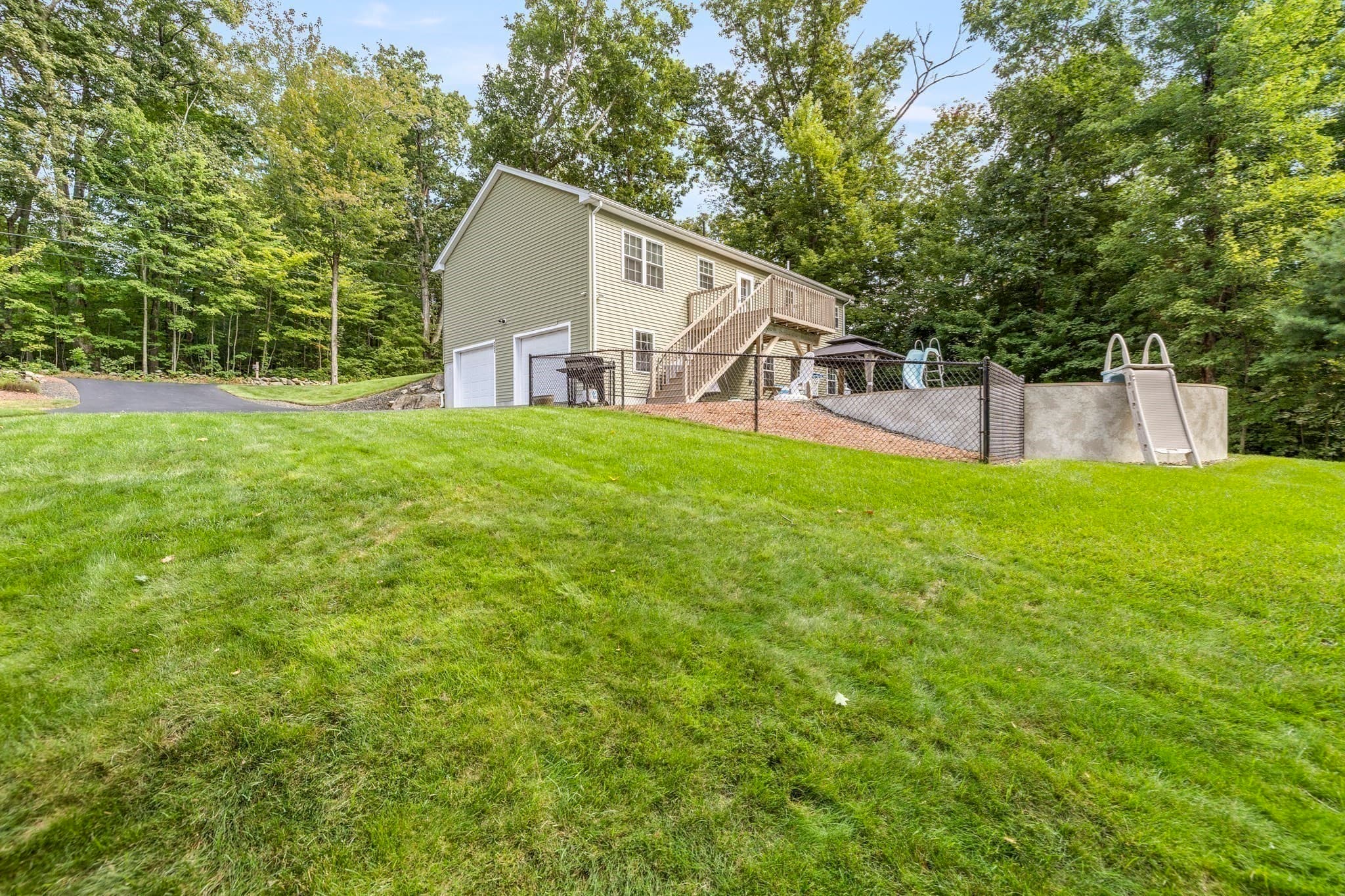 Single Family Residence at 131 Adams Rd, East Brookfield MA 01515, East Brookfield, photo 6 of 36