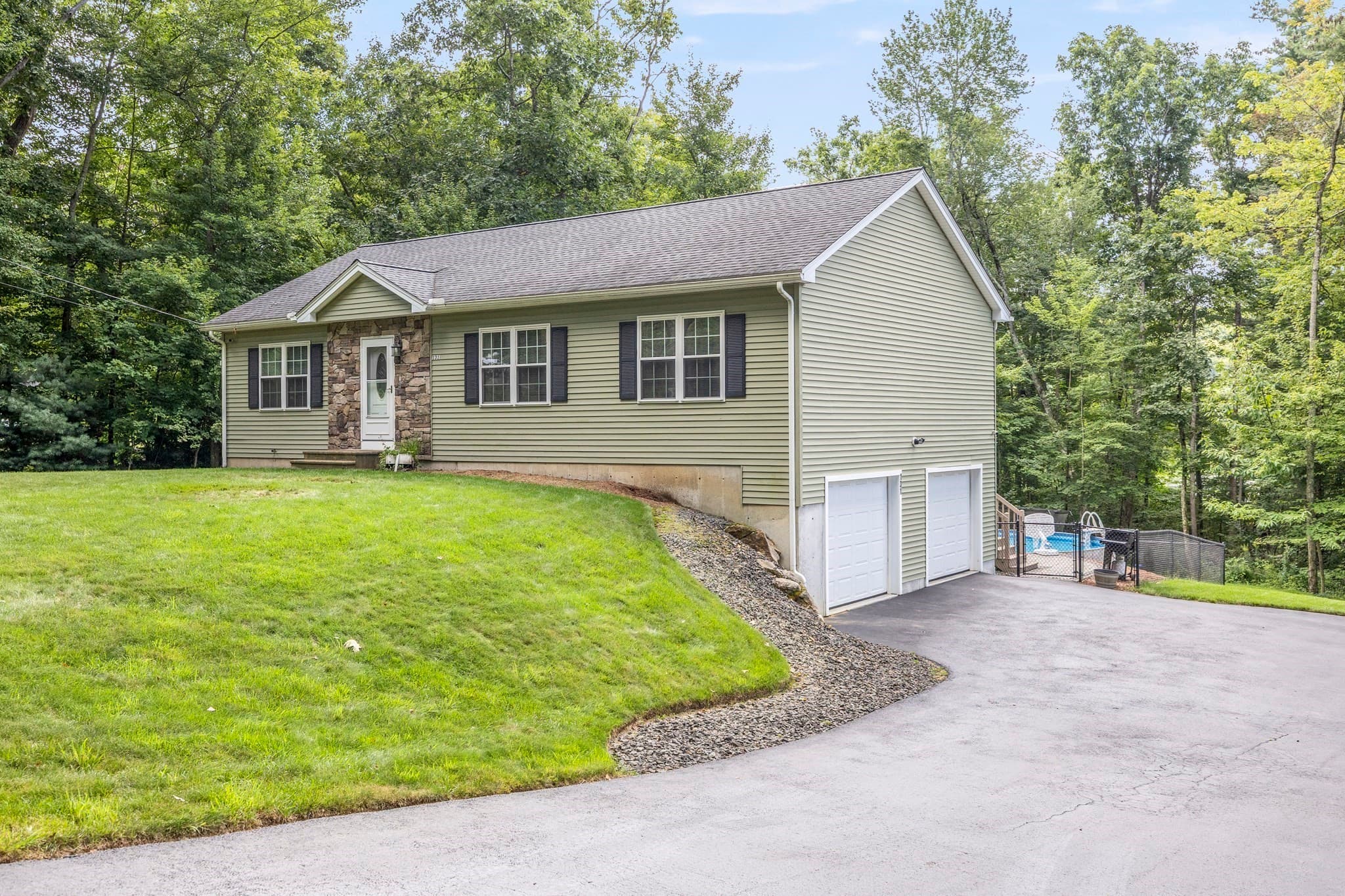131 Adams Rd, East Brookfield MA 01515
