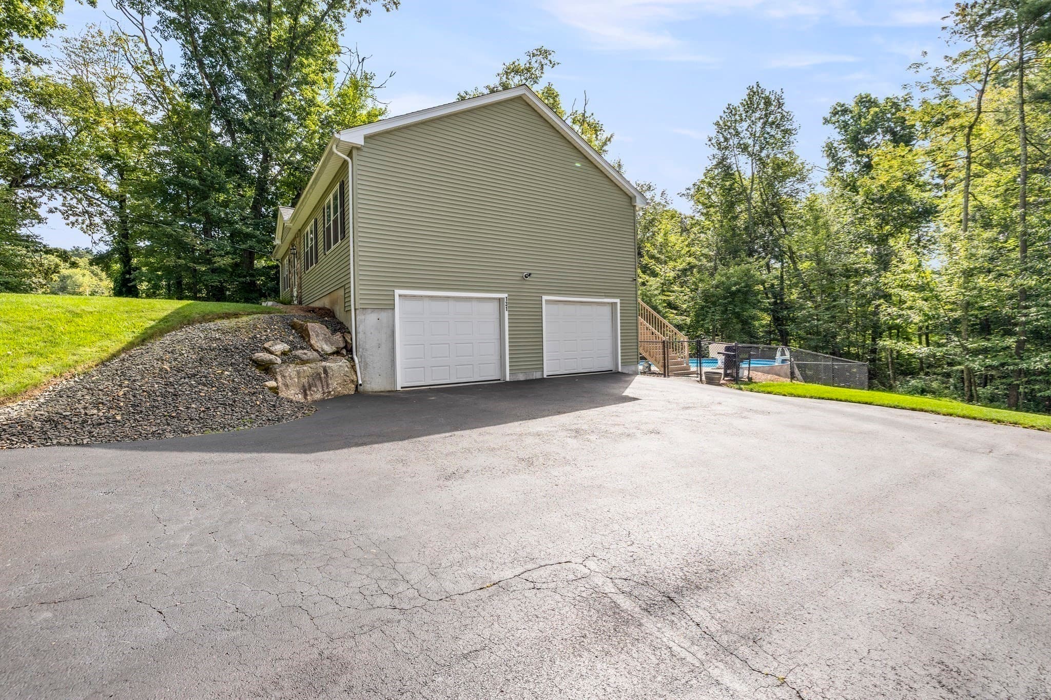 Single Family Residence at 131 Adams Rd, East Brookfield MA 01515, East Brookfield, photo 4 of 36