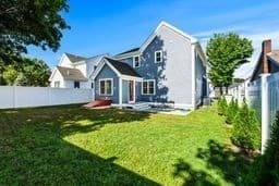 Single Family Residence at 28 Fairview Ave, Ipswich MA 01938, Ipswich, photo 4 of 32