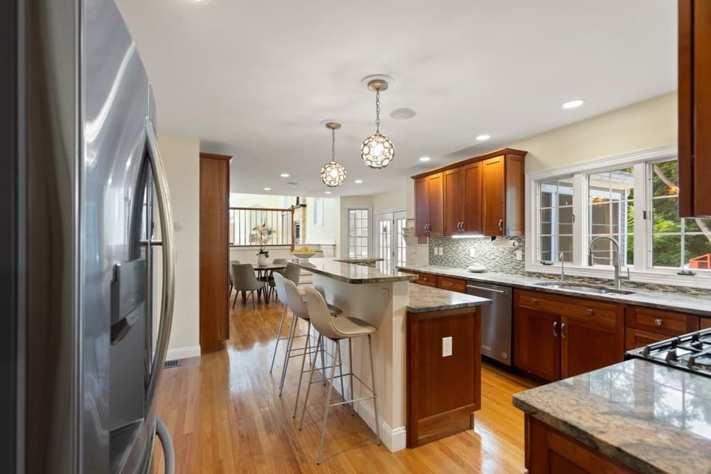 Single Family Residence at 5 Green Meadow Dr, Lynnfield MA 01940, Lynnfield, photo 11 of 42