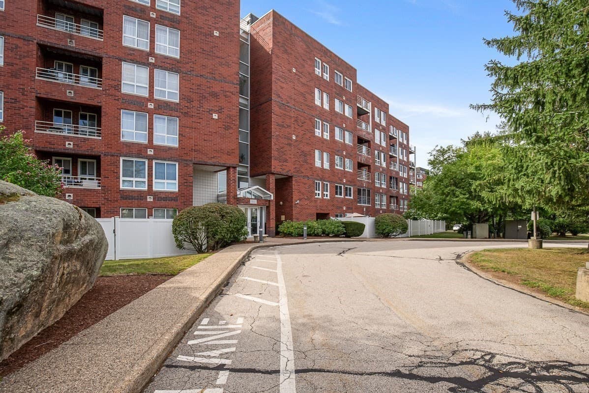 Condominium at 160 Burkhall St # 604, Weymouth MA 02190, Weymouth, photo 36 of 38