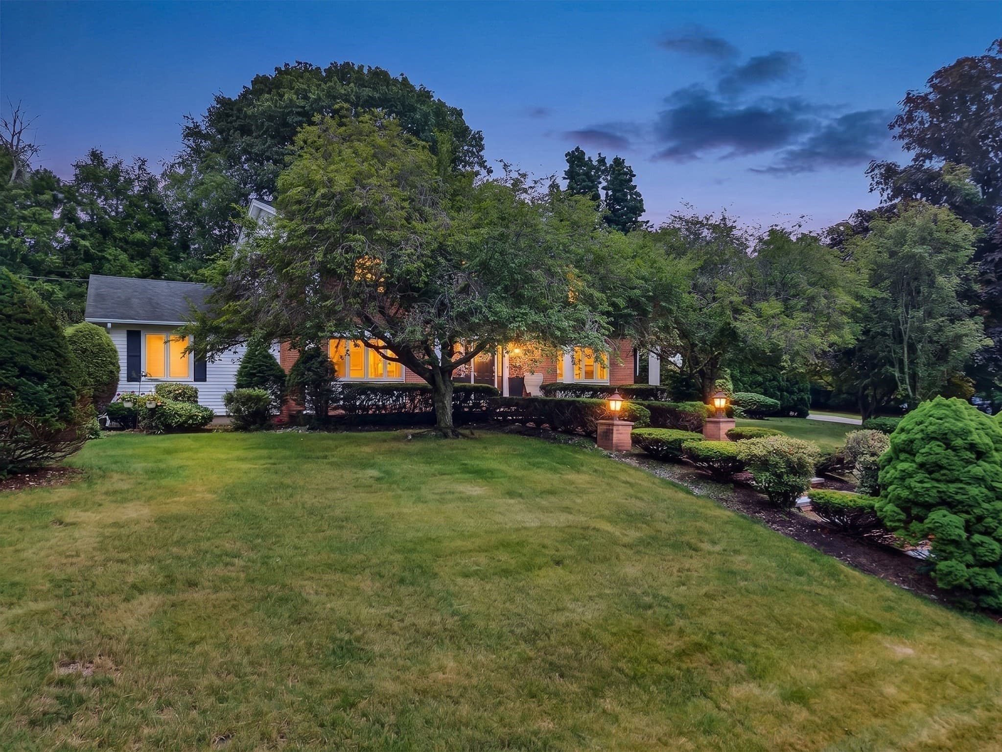 Single Family Residence at 42 Mountain View Road, Leominster MA 01453, Leominster, photo 2 of 42
