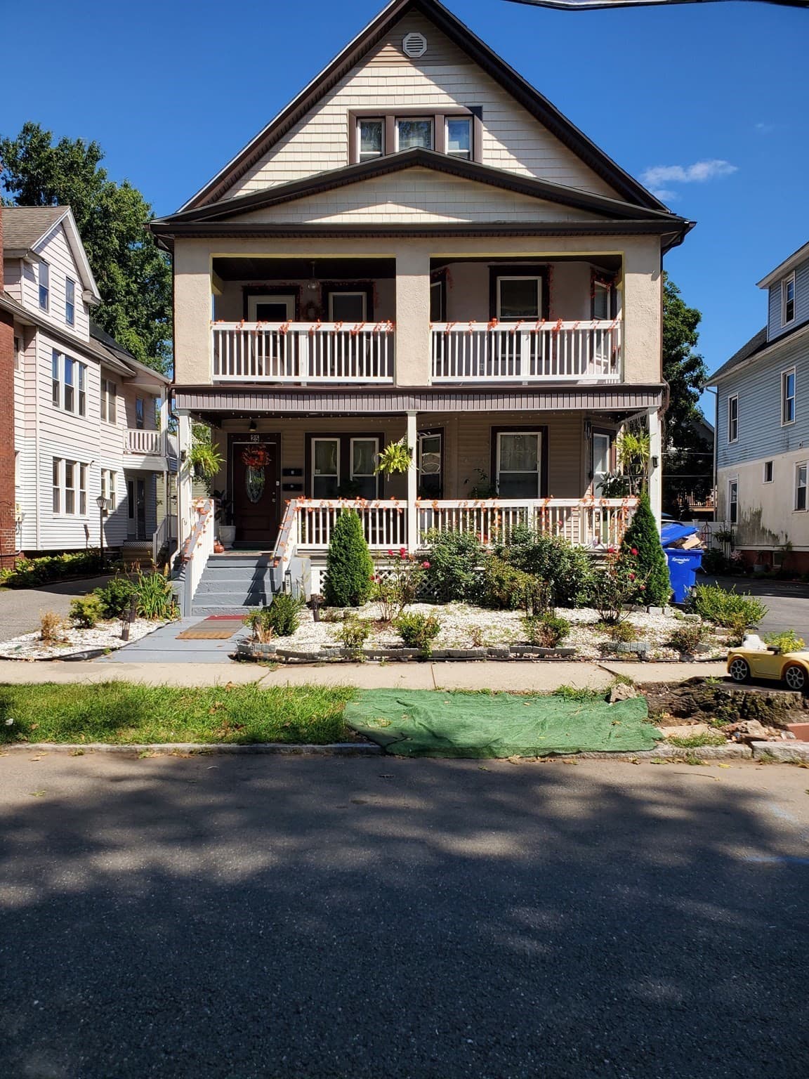 25 Kimberly Ave, Springfield MA 01108