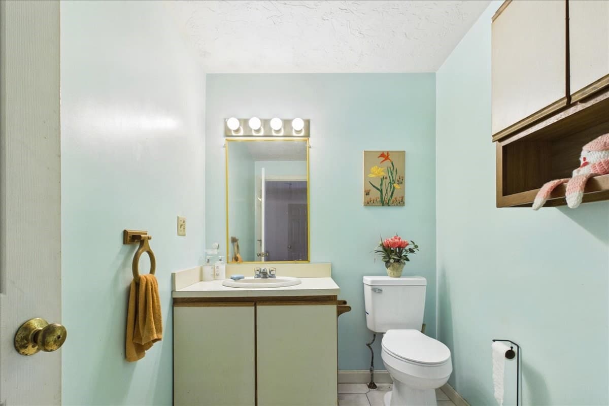 Condominium at 600 N Montello St # 3, Brockton MA 02301, Brockton, photo 8 of 24
