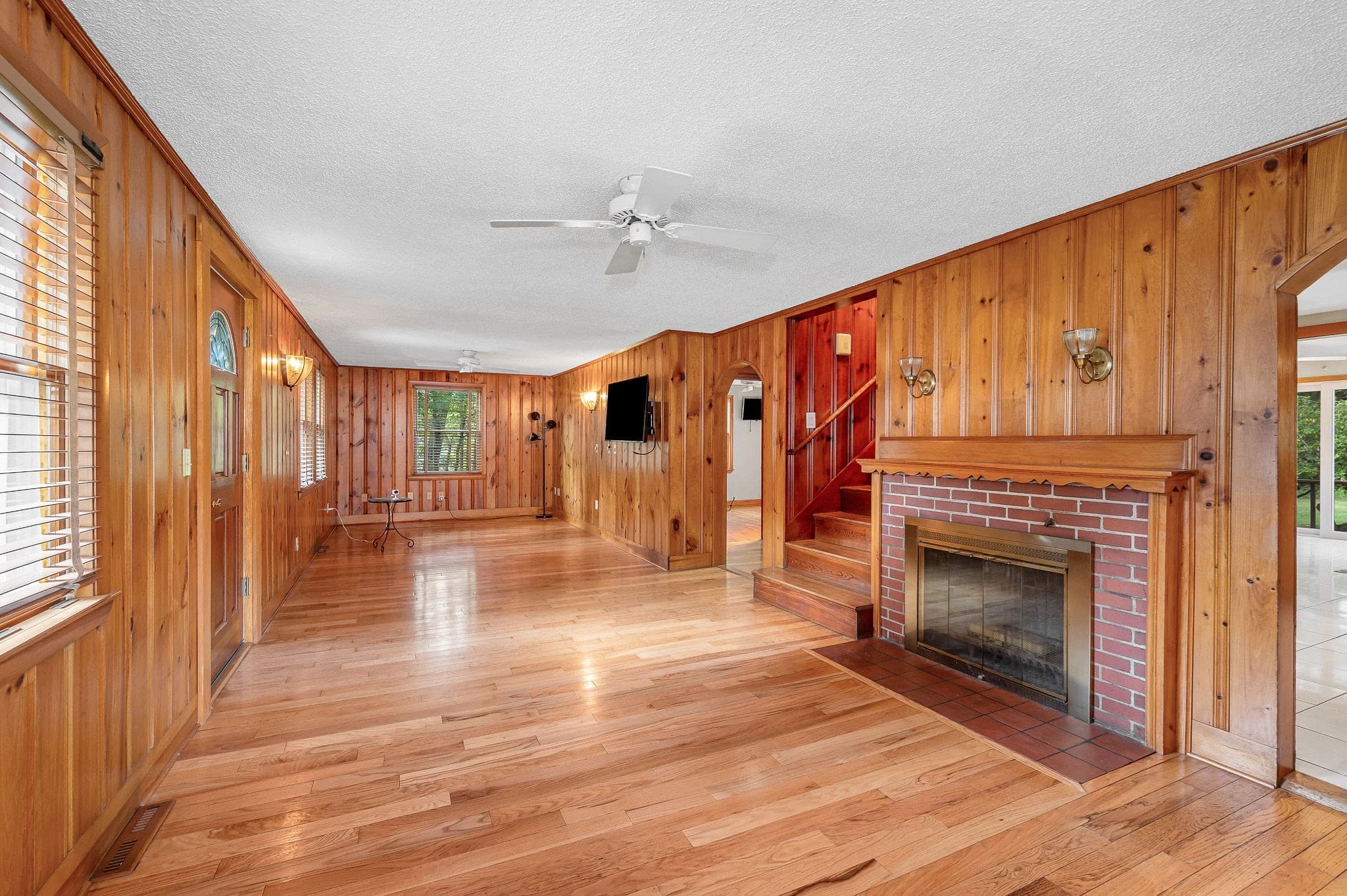 Single Family Residence at 186 South Rd, Bedford MA 01730, Bedford, photo 3 of 31