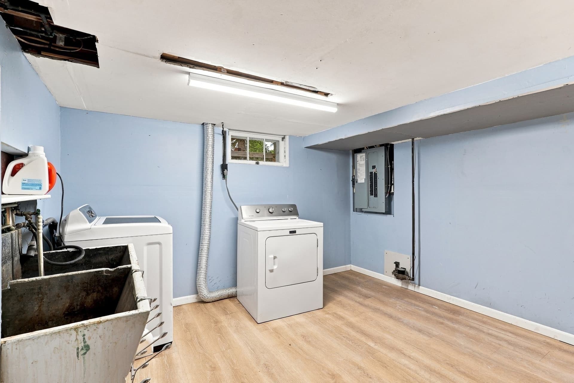 Single Family Residence at 37 Highland Avenue, Leominster MA 01453, photo 14 of 27