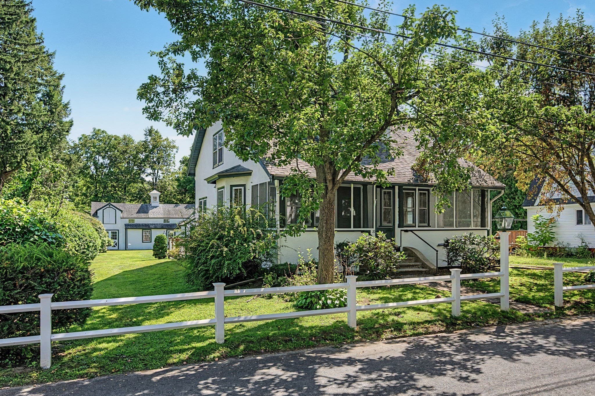 20 Graves Street, Deerfield MA 01373
