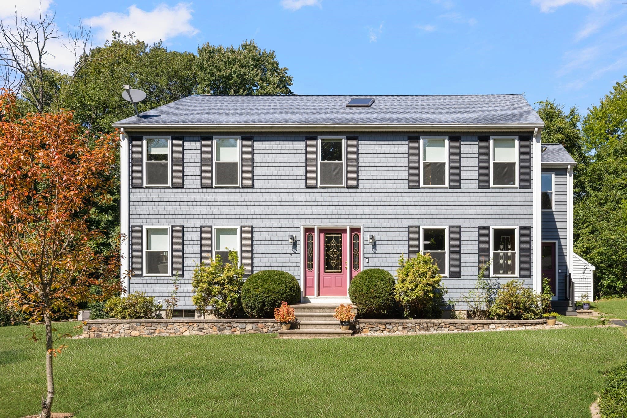 Single Family Residence at 7 Eagle Rock Dr, Millville MA 01529, Millville, photo 2 of 41