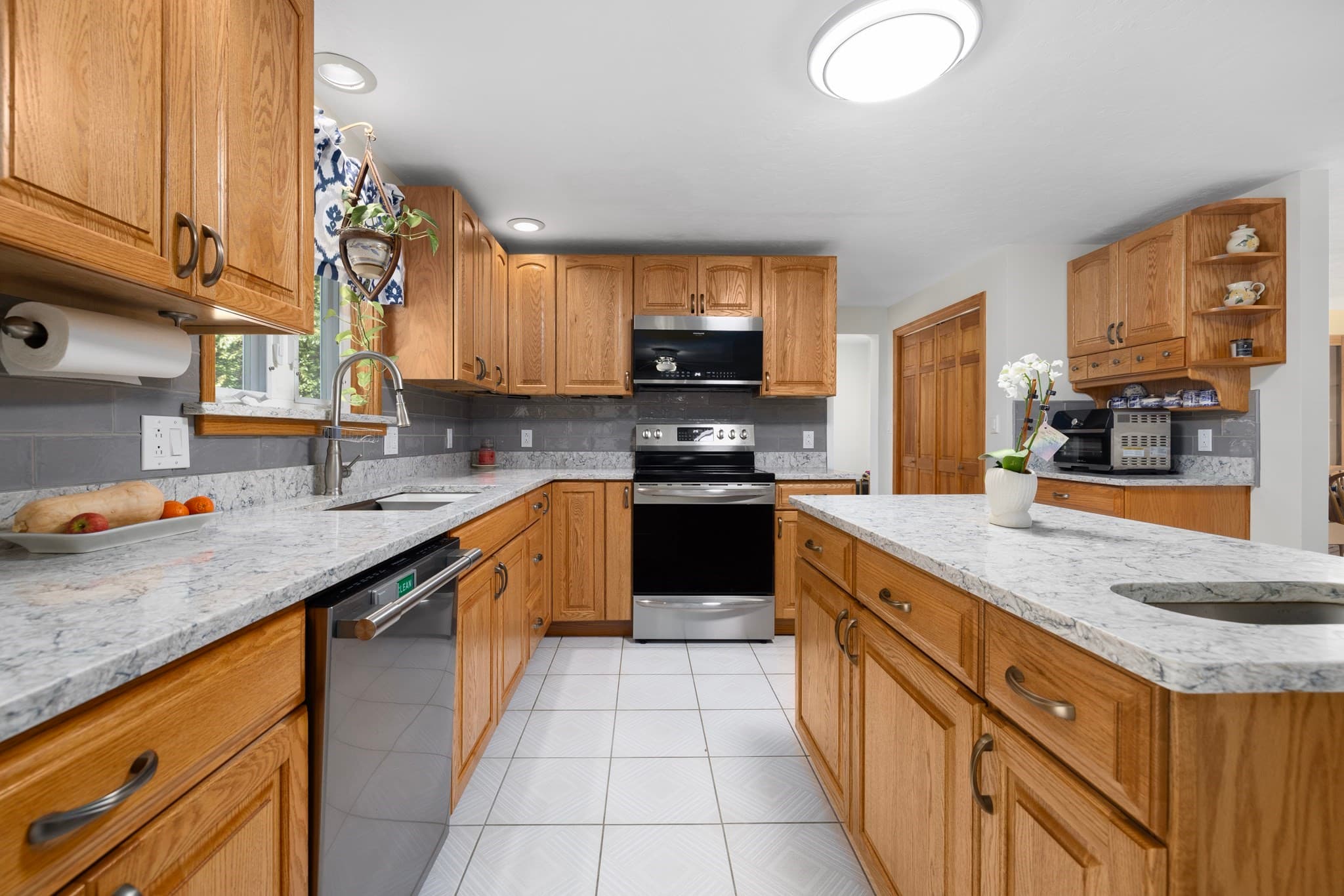 Single Family Residence at 7 Eagle Rock Dr, Millville MA 01529, Millville, photo 6 of 41
