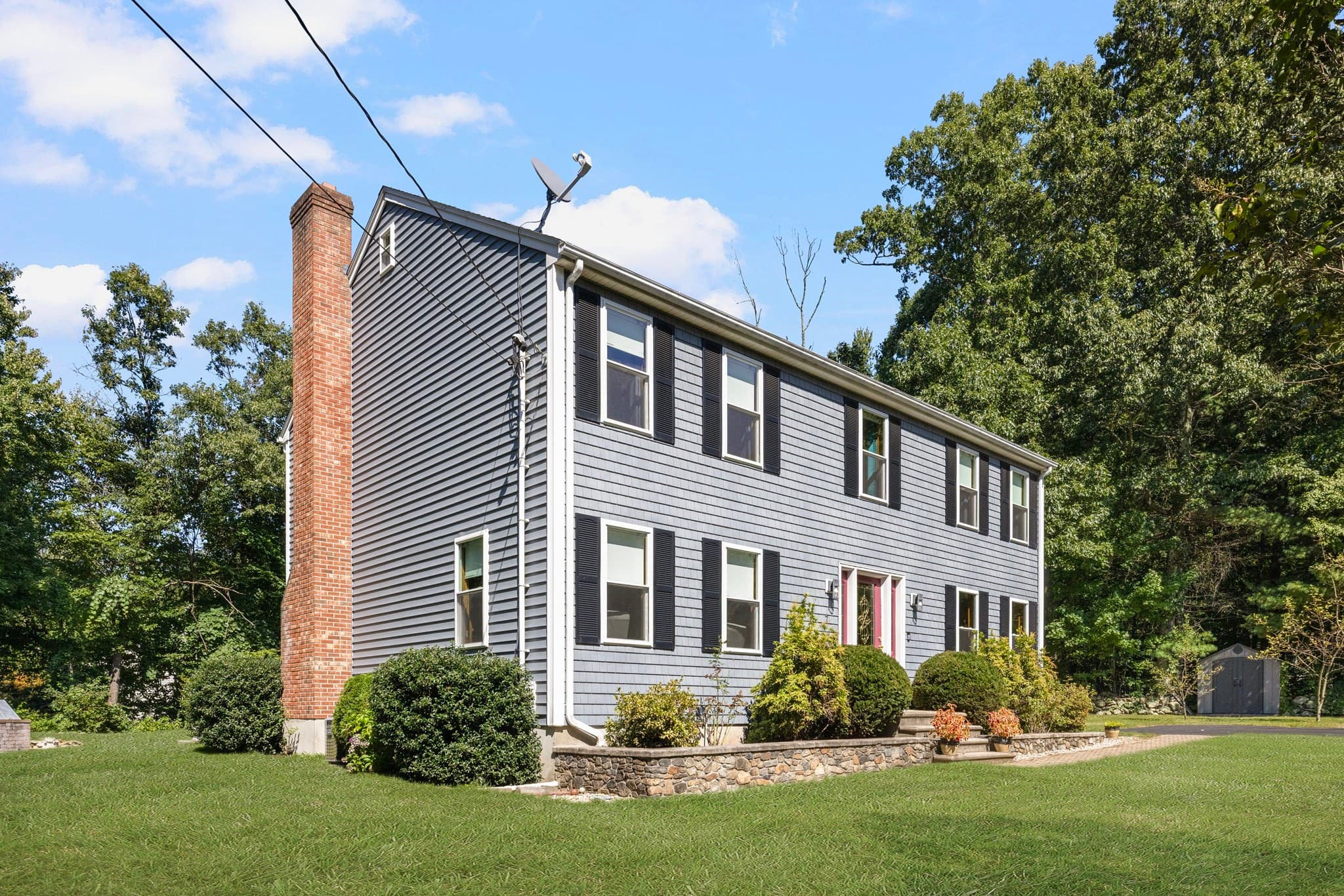 Single Family Residence at 7 Eagle Rock Dr, Millville MA 01529, Millville, photo 4 of 41