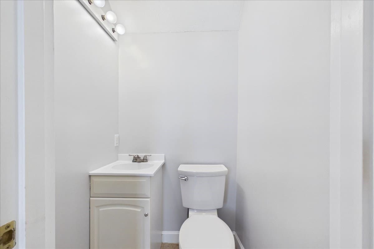 Condominium at 35A South St. # A, Medfield MA 02052, Medfield, photo 11 of 41