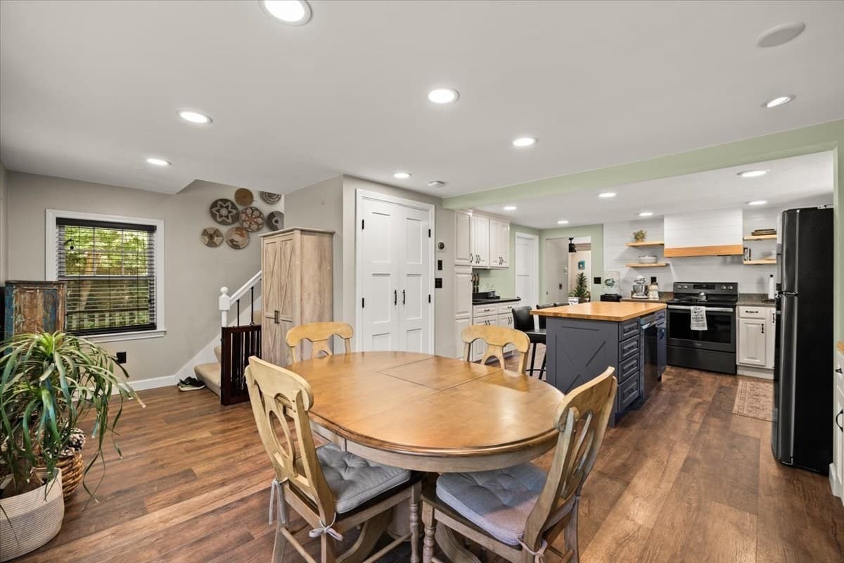 Single Family Residence at 60 Rhode Island Rd, Lakeville MA 02347, Lakeville, photo 12 of 42