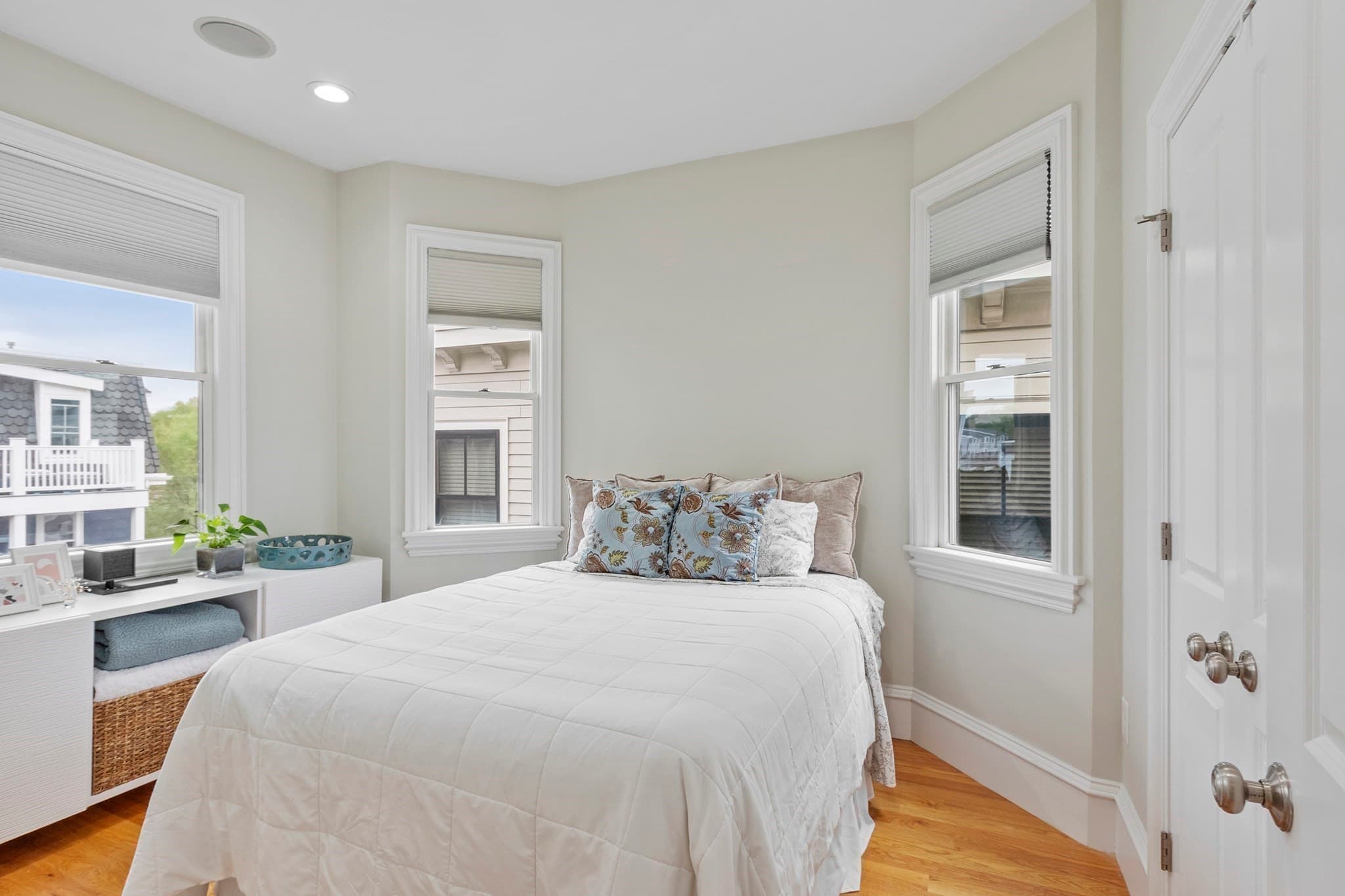Condominium at 15 Howell St # 3, Boston MA 02125, Boston, photo 19 of 34