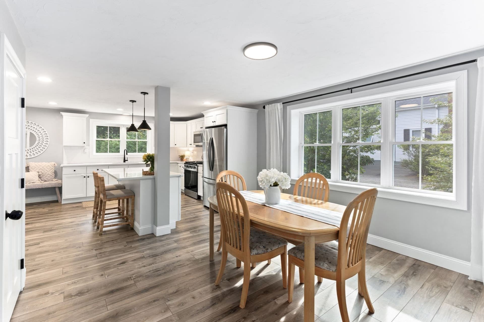 Single Family Residence at 52 Lincoln Street, Easton MA 02356, photo 8 of 38