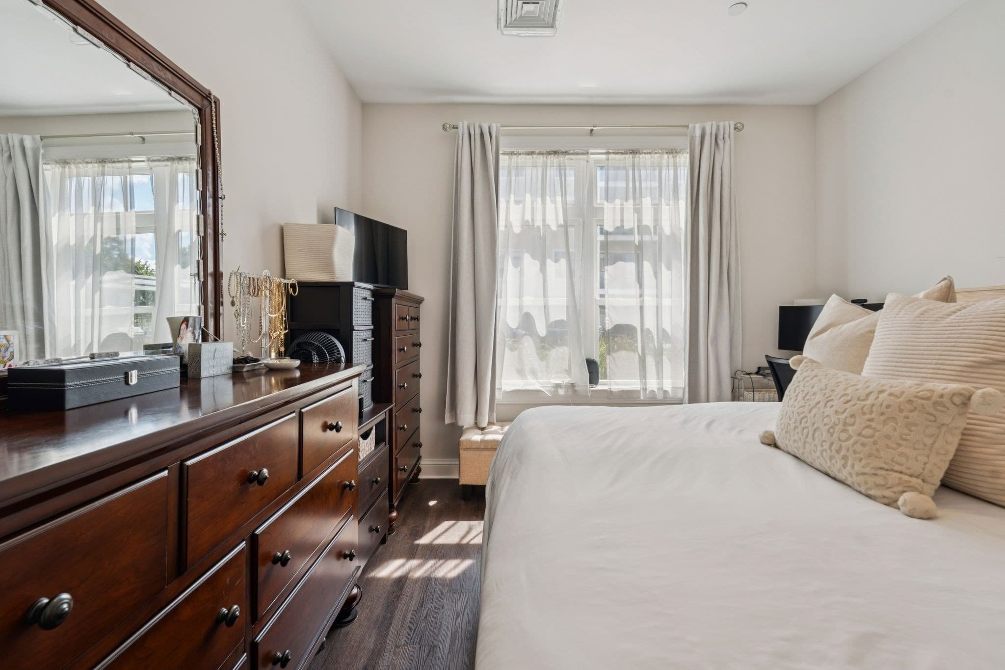 Condominium at 69 Foundry St # 206, Wakefield MA 01880, Wakefield, photo 9 of 27