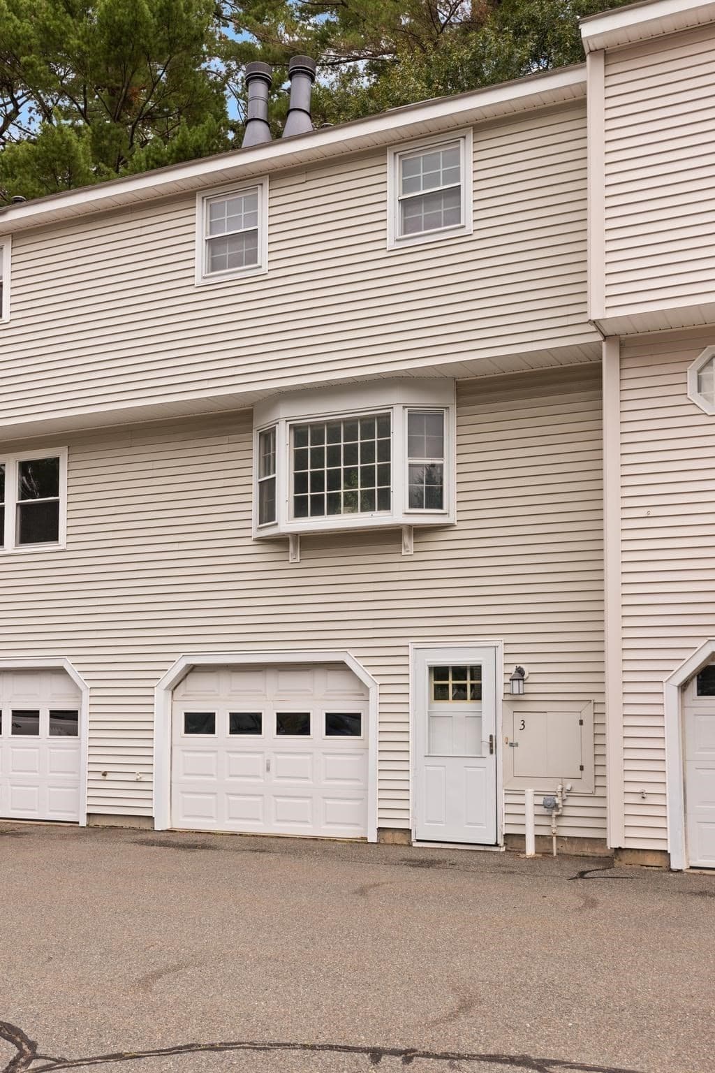 Condominium at 32 Frederick # 3, Dracut MA 01826, Dracut, photo 2 of 24