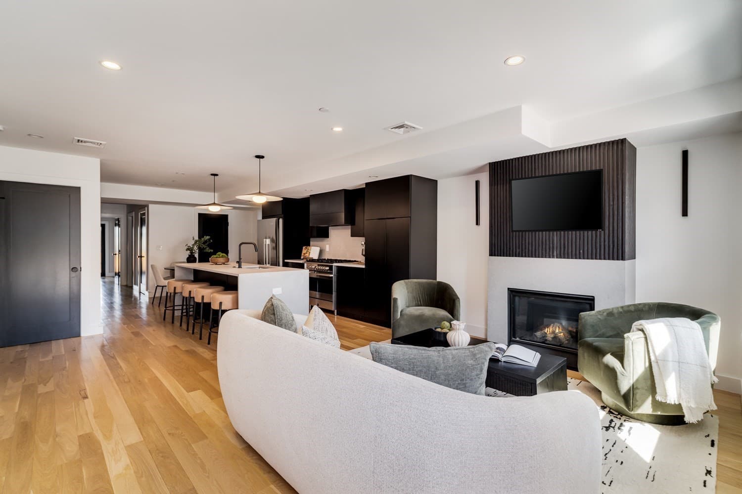 Condominium at 272 E Eagle # 1, Boston MA 02128, Boston, photo 17 of 40