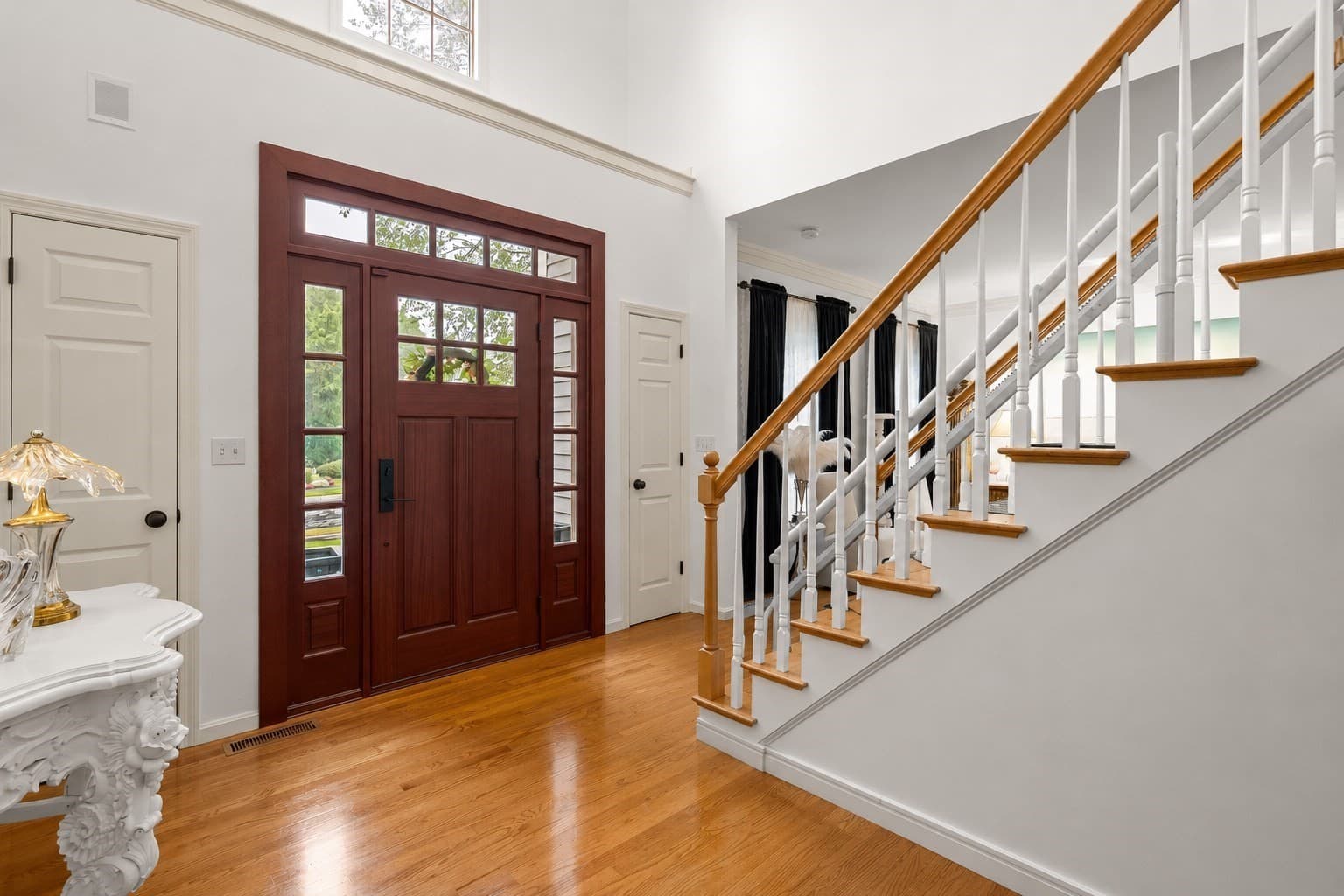 Single Family Residence at 10 Holly Lane, Beverly MA 01915, Beverly, photo 3 of 40