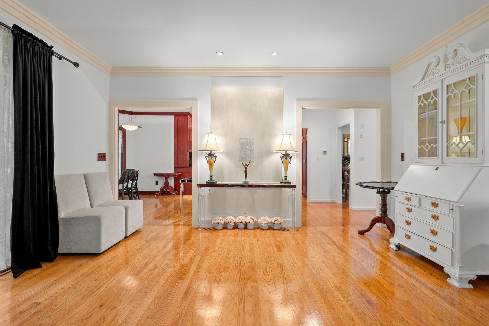 Single Family Residence at 10 Holly Lane, Beverly MA 01915, Beverly, photo 9 of 40