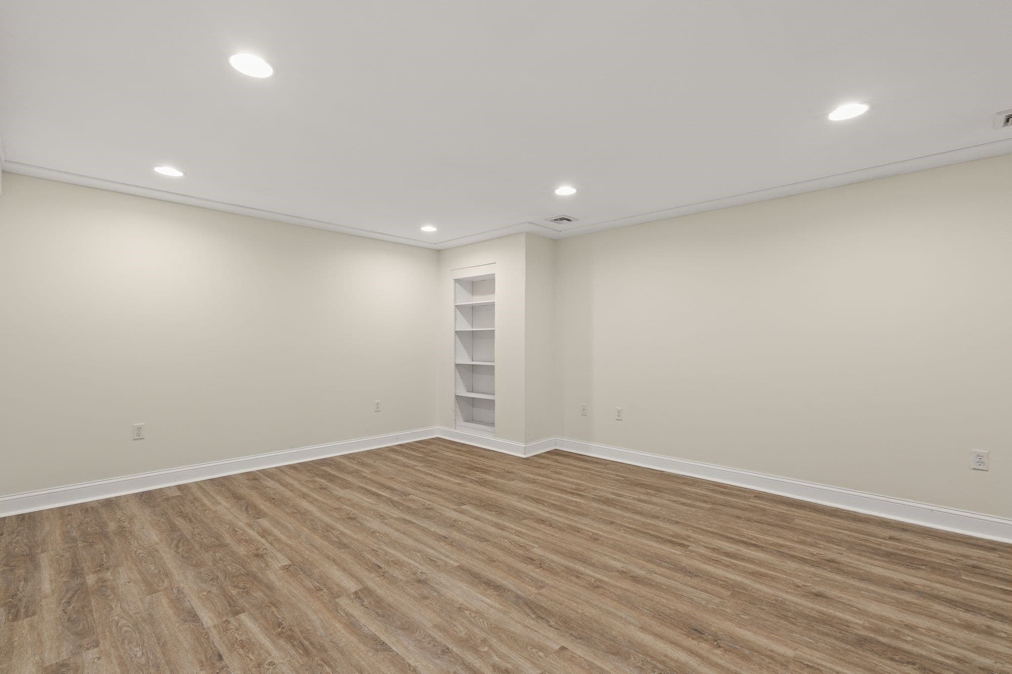 Single Family Residence at 10 Holly Lane, Beverly MA 01915, Beverly, photo 33 of 40