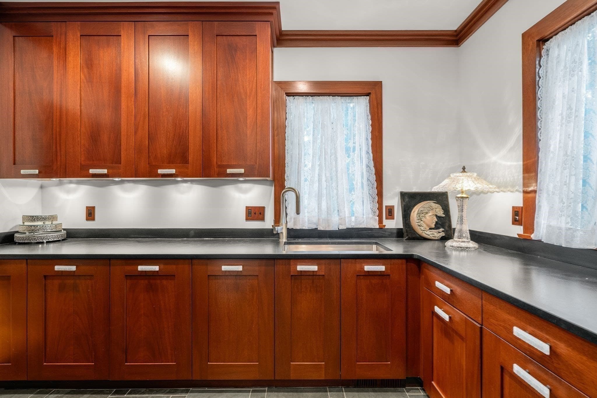 Single Family Residence at 10 Holly Lane, Beverly MA 01915, Beverly, photo 15 of 40