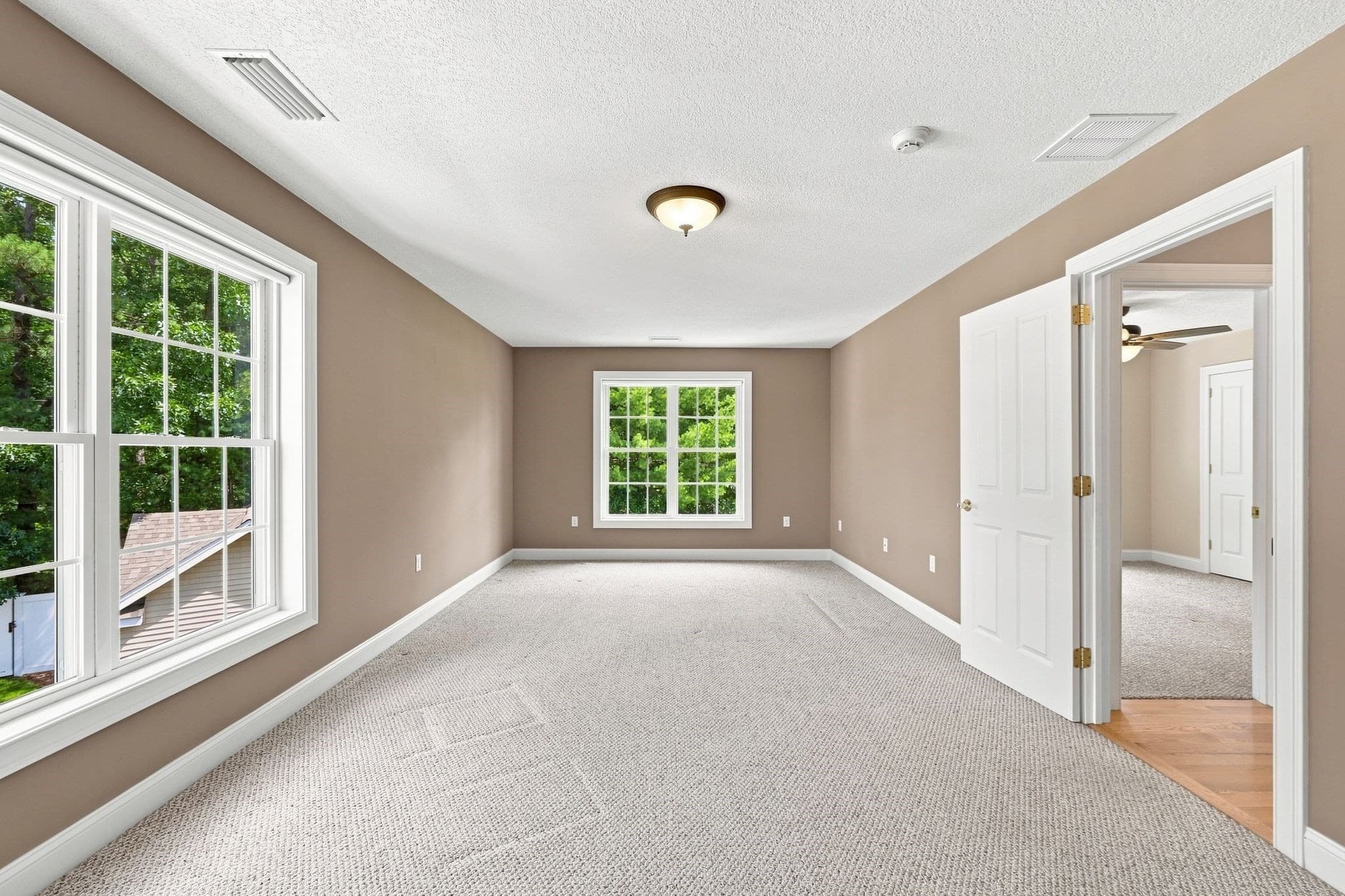 Single Family Residence at 33 Caddyshack Dr, Chicopee MA 01020, Chicopee, photo 33 of 42