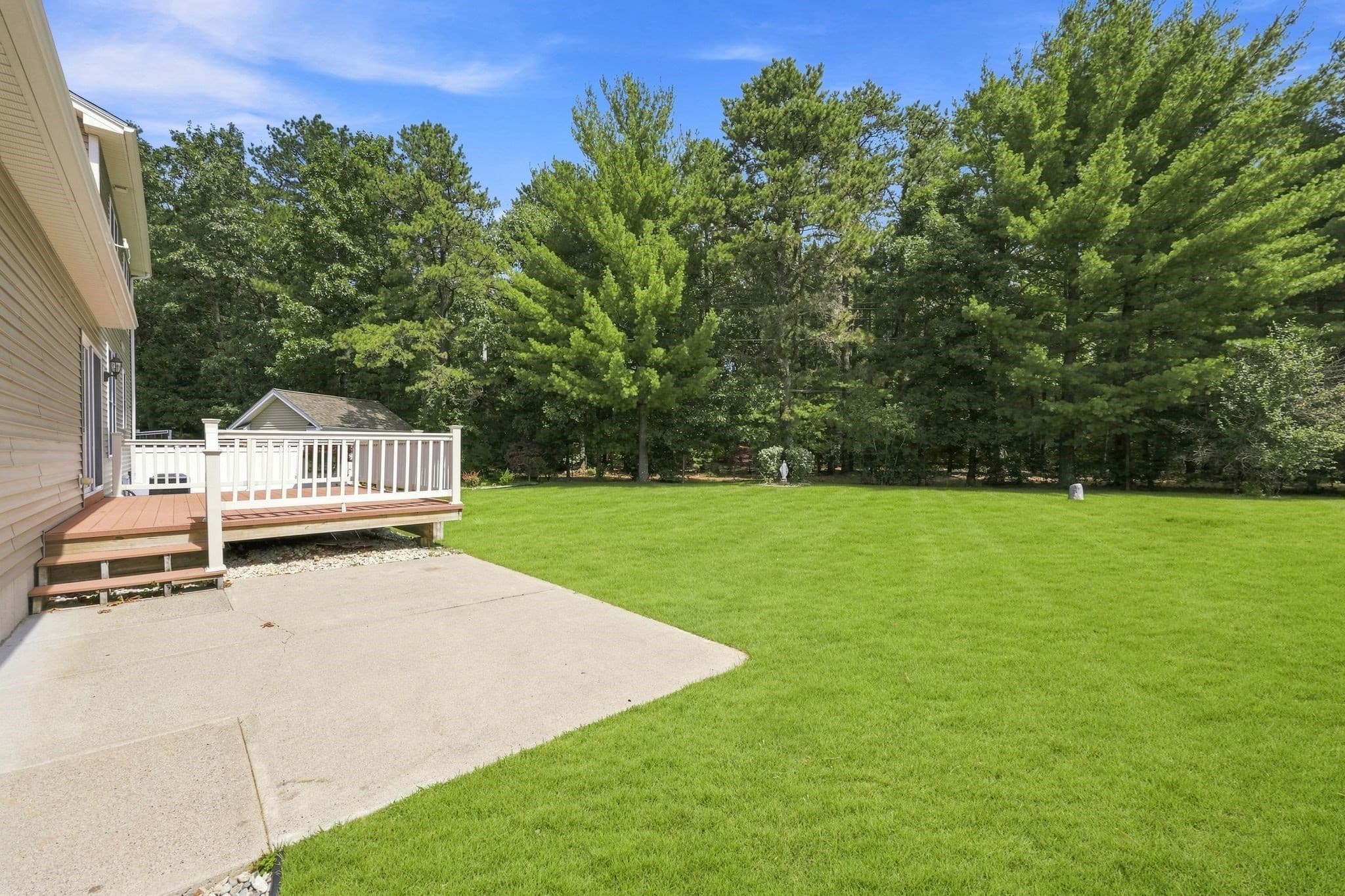 Single Family Residence at 33 Caddyshack Dr, Chicopee MA 01020, Chicopee, photo 39 of 42