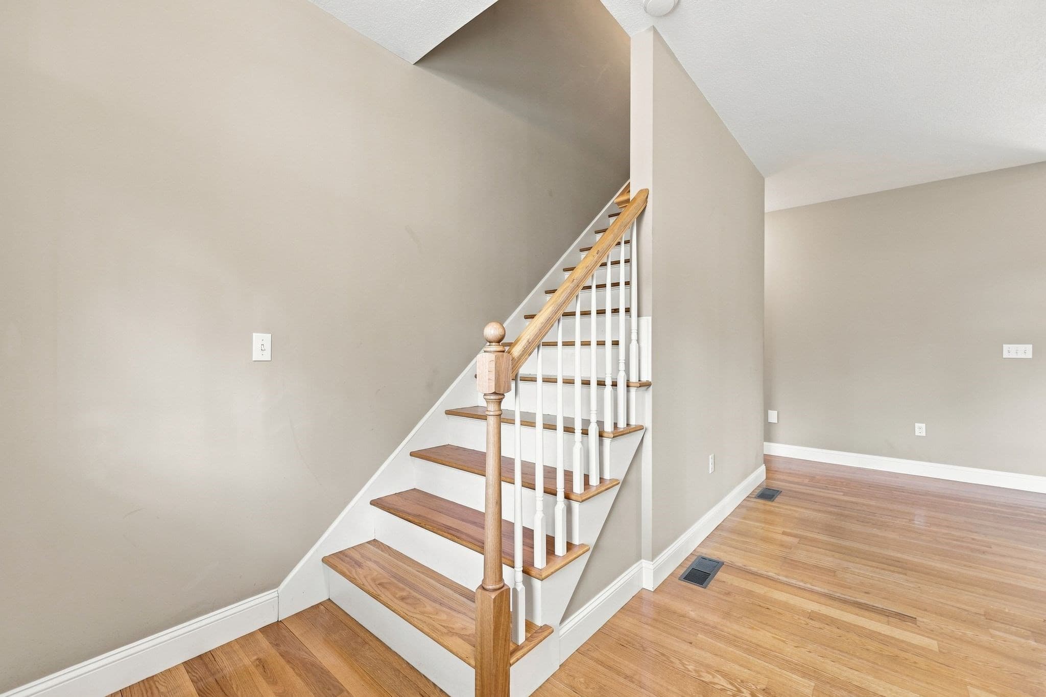 Single Family Residence at 33 Caddyshack Dr, Chicopee MA 01020, Chicopee, photo 25 of 42