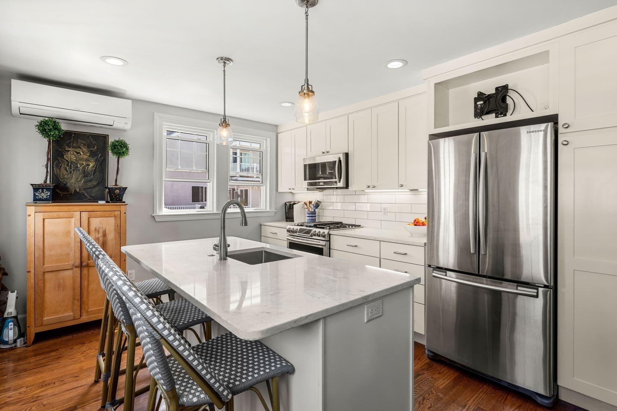 Single Family Residence at 6 Fox Hill Road, Nahant MA 01908, Nahant, photo 13 of 36