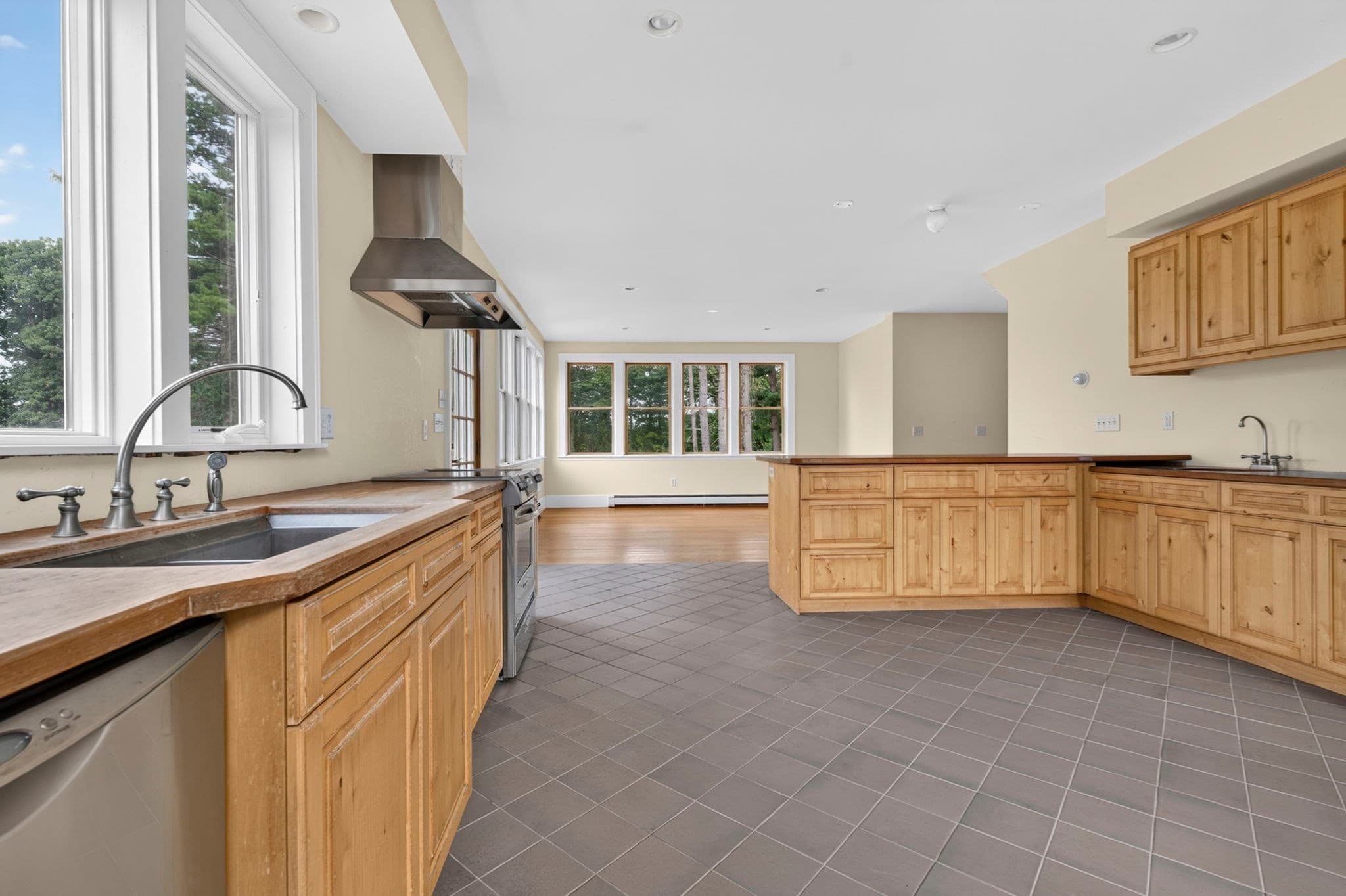 Single Family Residence at 304 High Rd, Newbury MA 01951, Newbury, photo 5 of 40