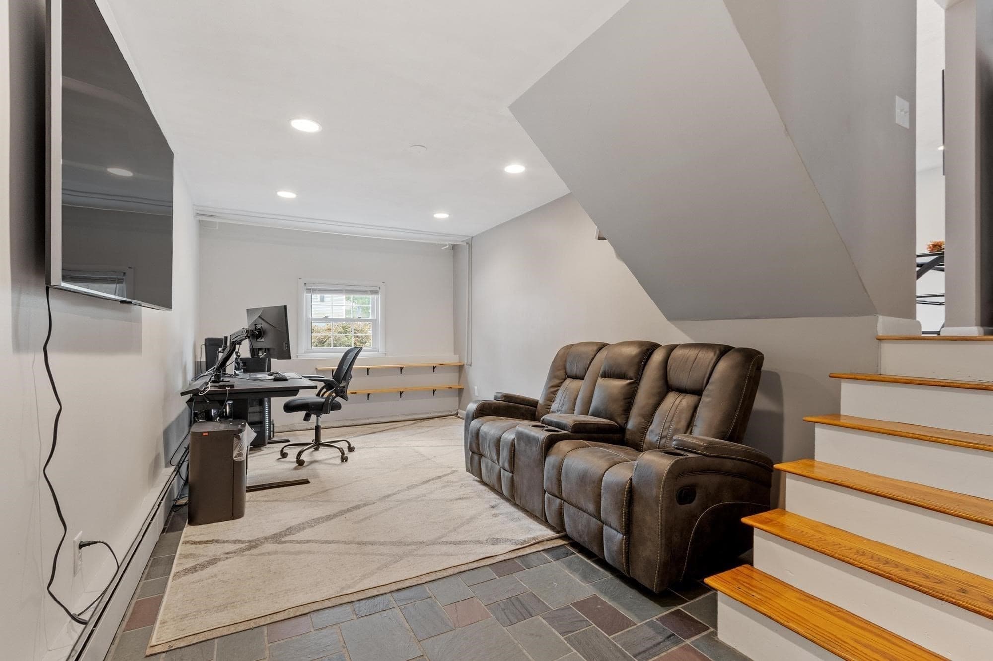 Single Family Residence at 119 Smith St, Leominster MA 01453, Leominster, photo 20 of 42