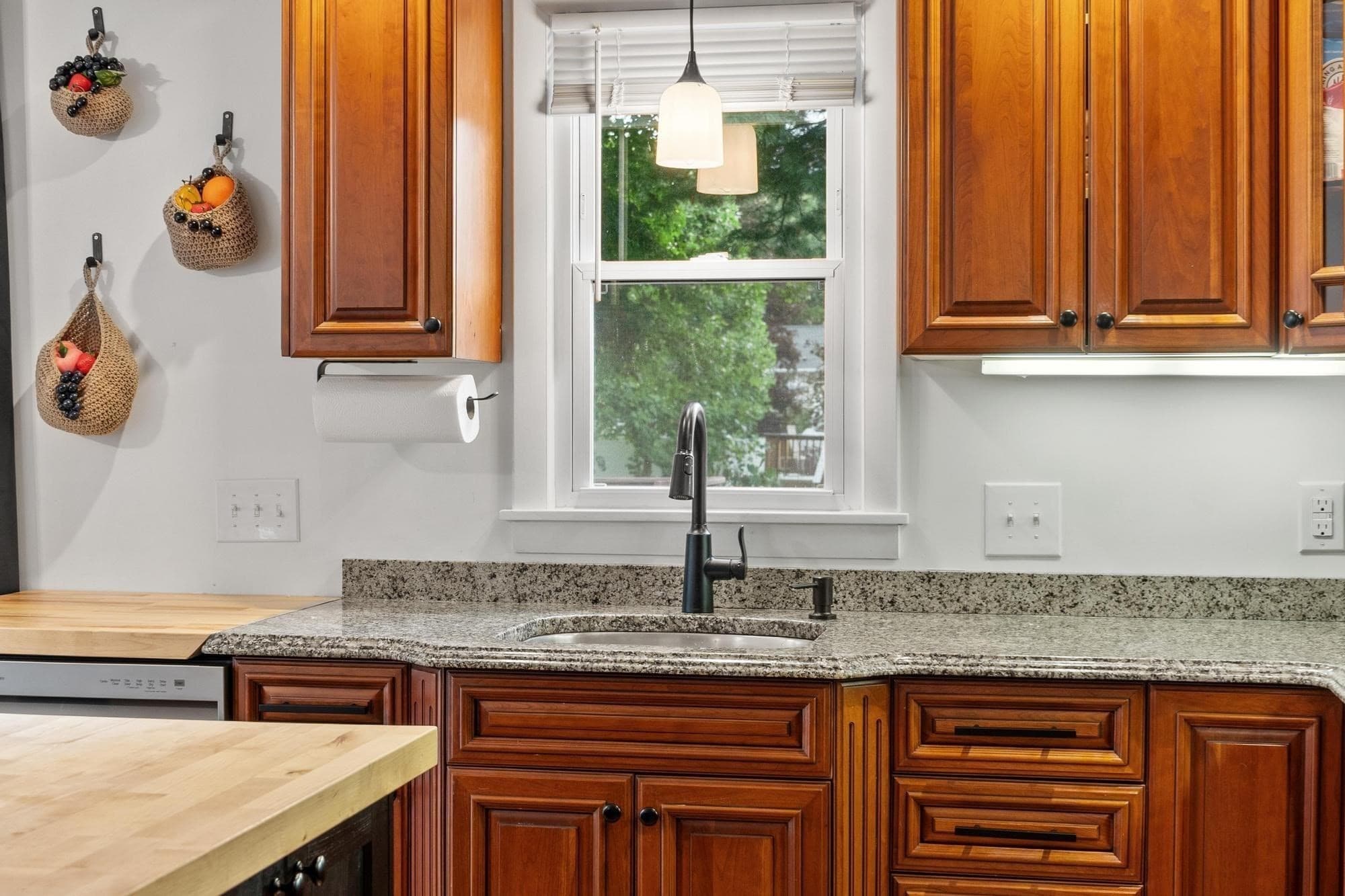 Single Family Residence at 119 Smith St, Leominster MA 01453, Leominster, photo 18 of 42