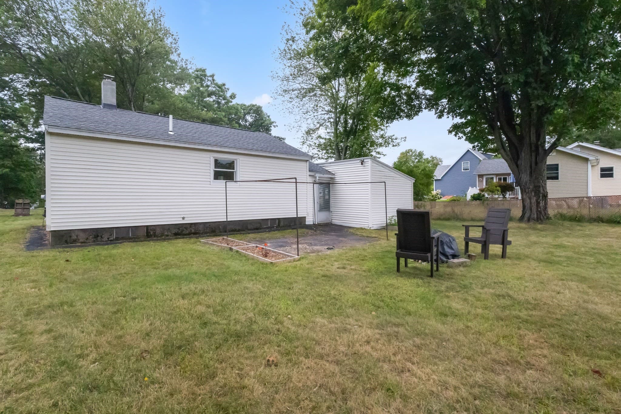 Single Family Residence at 20 Overlook Ave, Shrewsbury MA 01545, Shrewsbury, photo 24 of 36