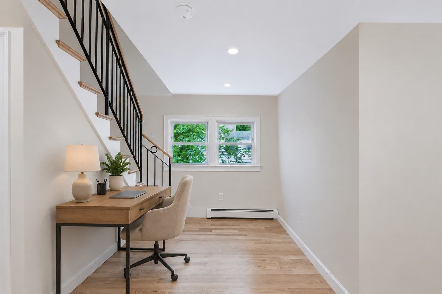 Condominium at 19 Charnock St # 2, Beverly MA 01915, Beverly, photo 15 of 42