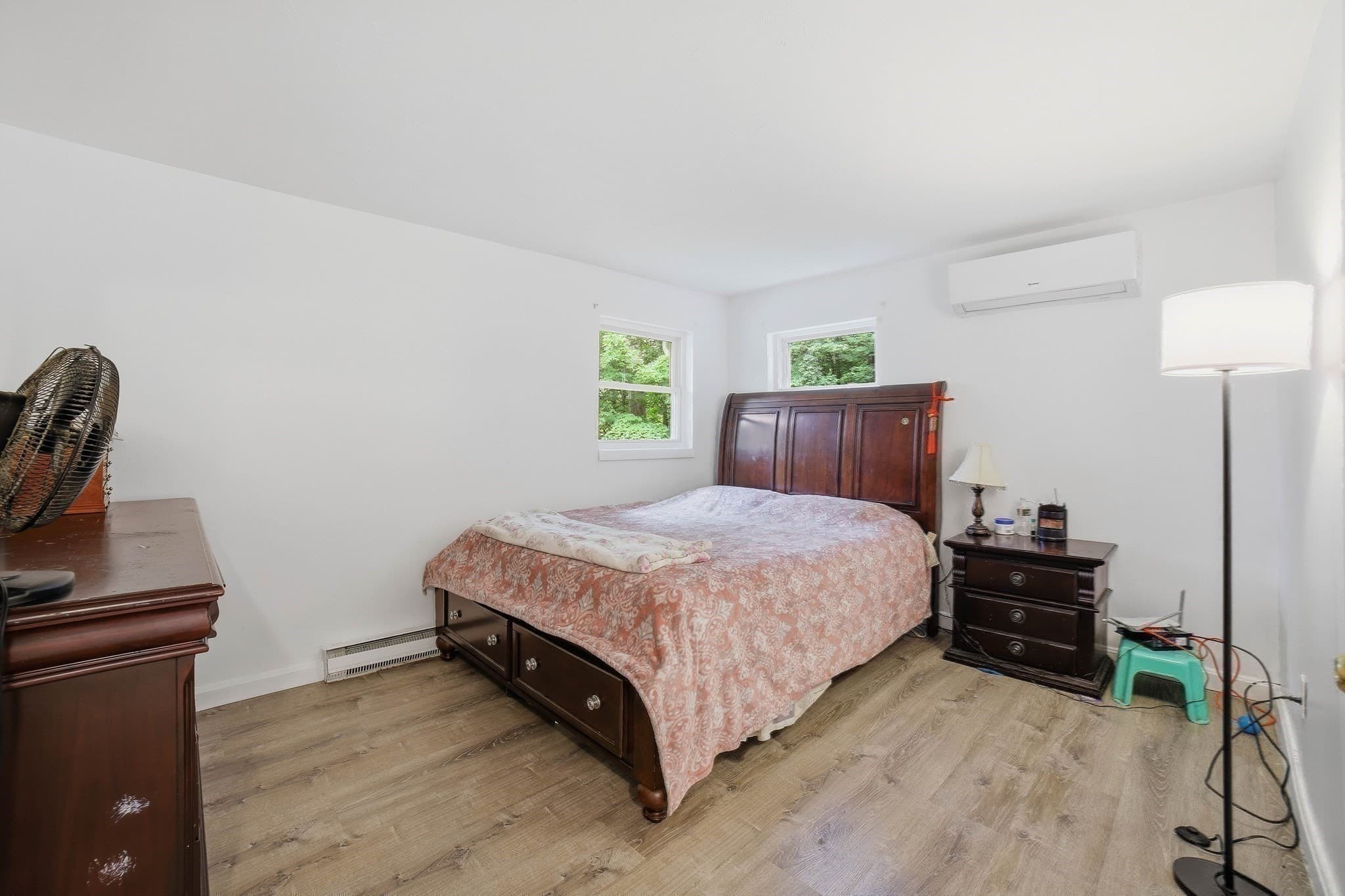 Single Family Residence at 48 Sorrento St, Worcester MA 01602, Worcester, photo 16 of 26