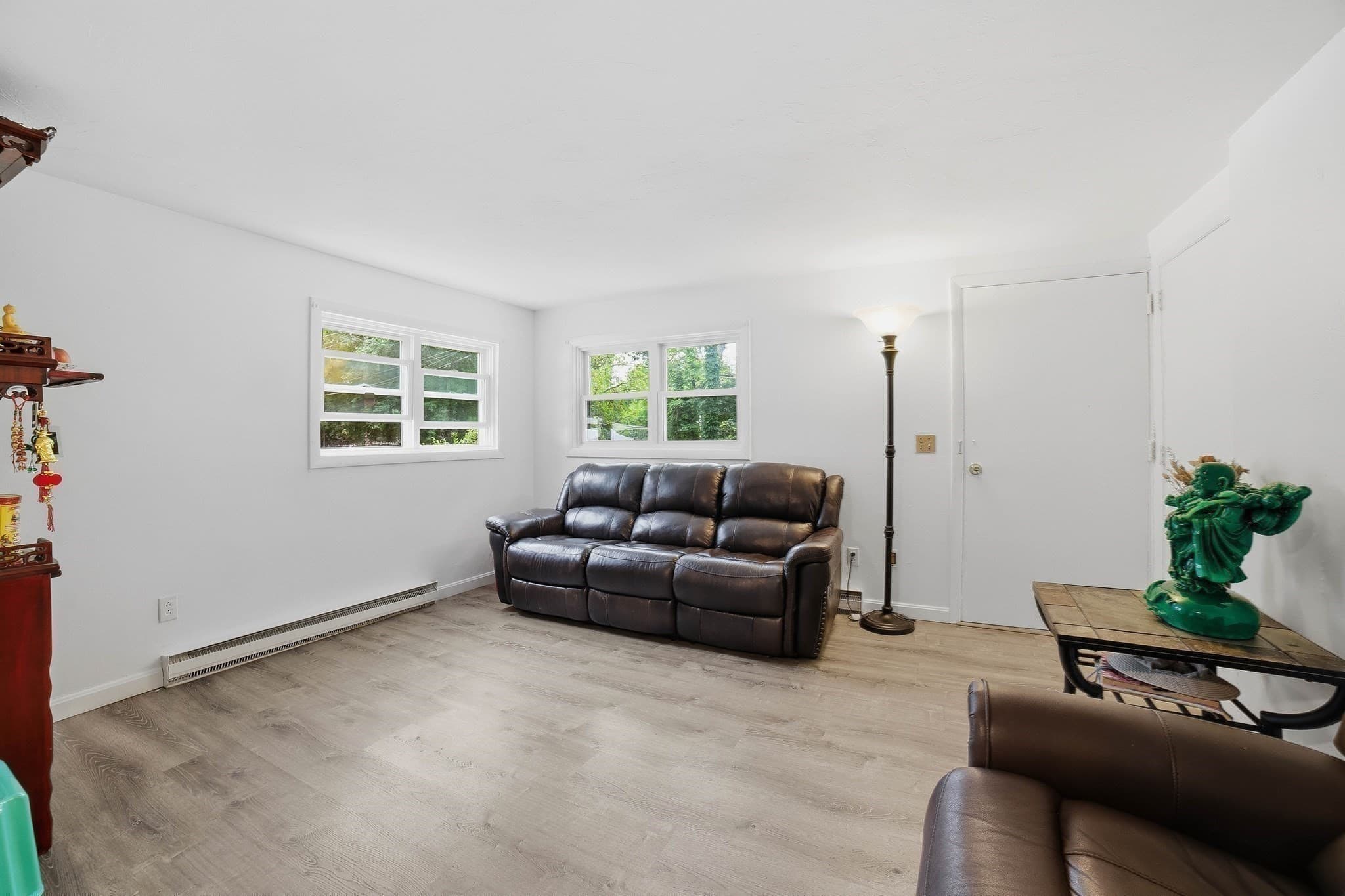 Single Family Residence at 48 Sorrento St, Worcester MA 01602, Worcester, photo 10 of 26