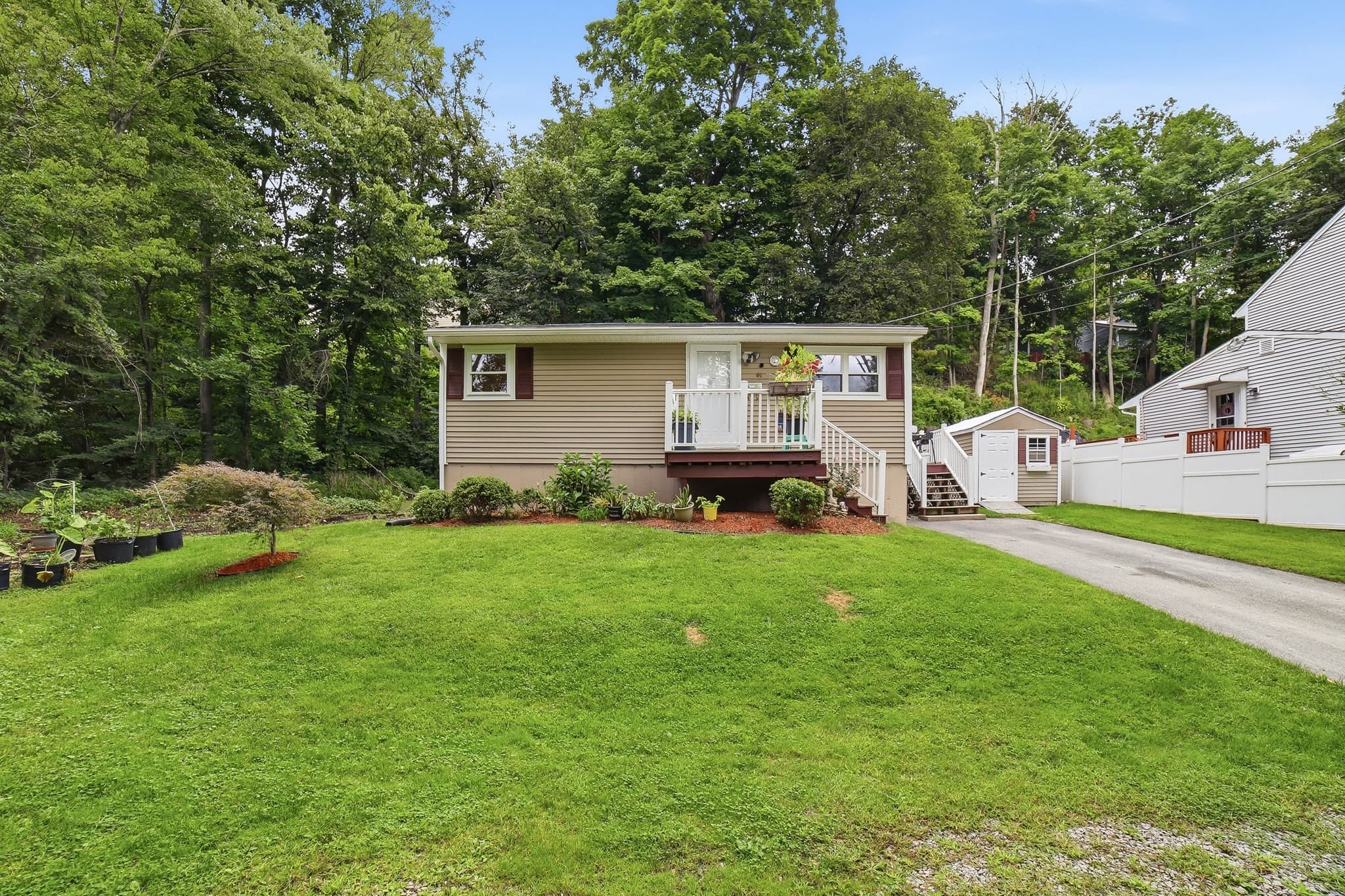 Single Family Residence at 48 Sorrento St, Worcester MA 01602, Worcester, photo 25 of 26