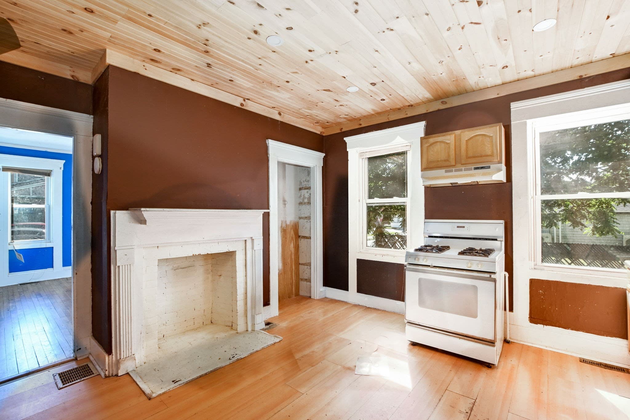 Multi Family at 309 Cottage St, New Bedford MA 02740, New Bedford, photo 9 of 18