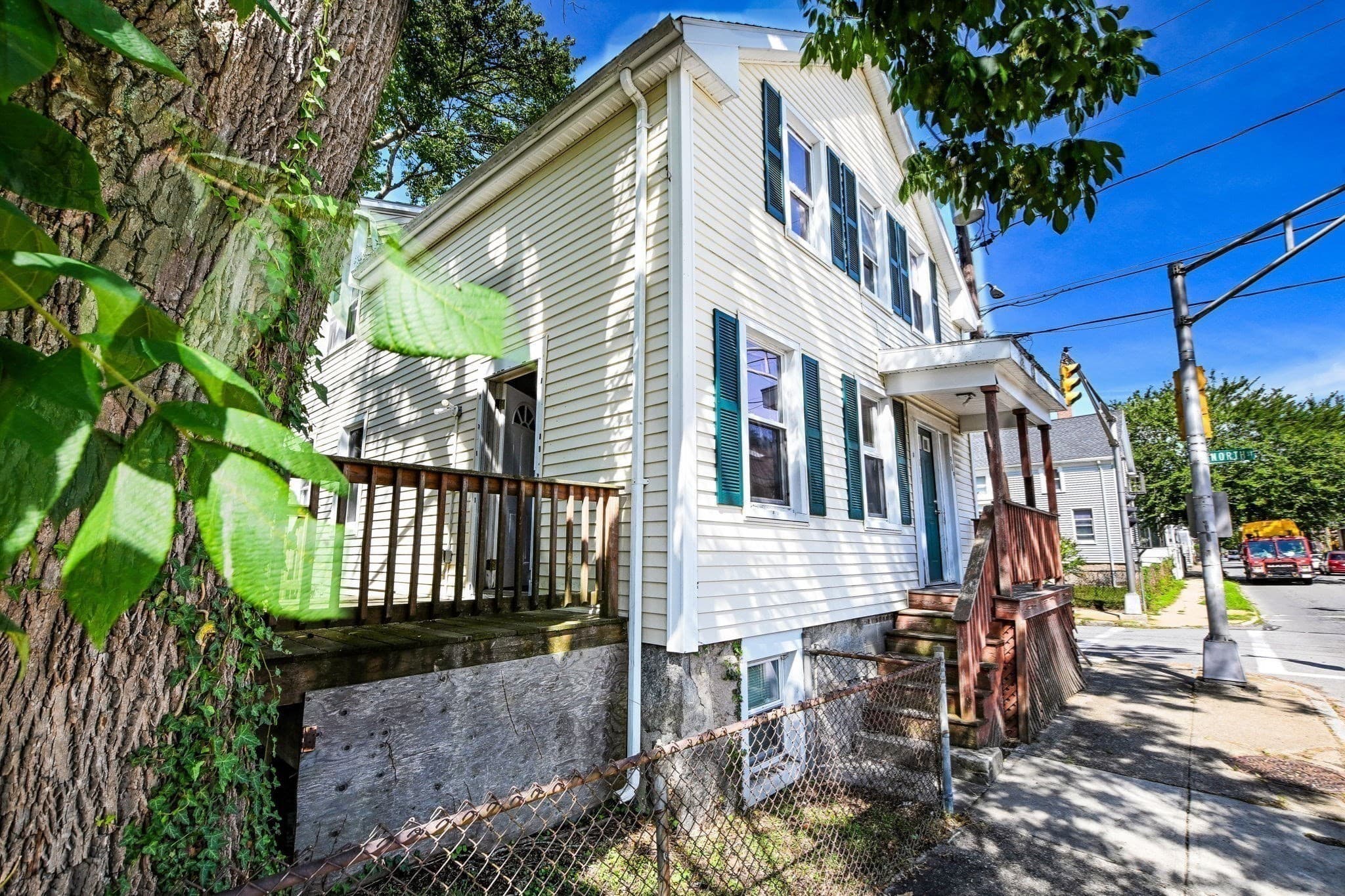 Multi Family at 309 Cottage St, New Bedford MA 02740, New Bedford, photo 4 of 18
