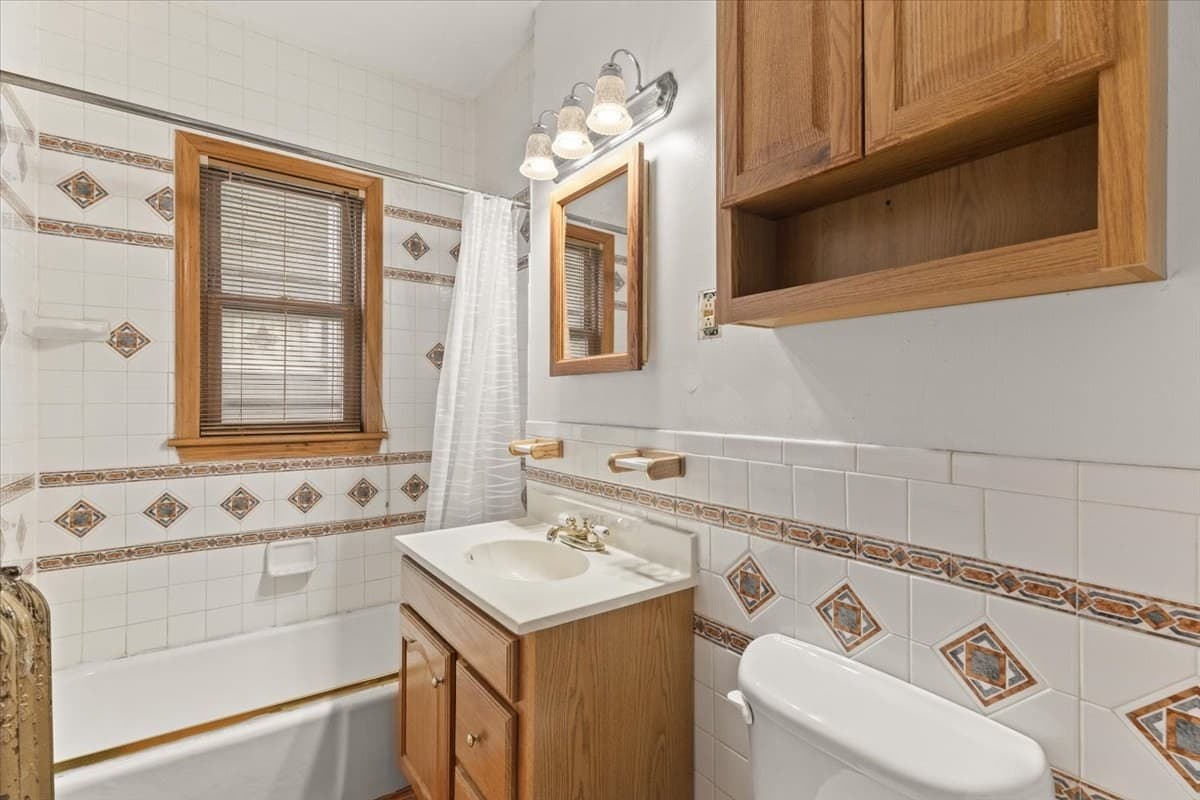 Multi Family at 15 Whitten St, Boston MA 02122, Boston, photo 32 of 42