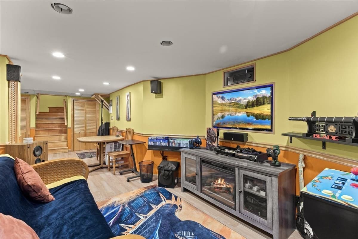 Multi Family at 15 Whitten St, Boston MA 02122, Boston, photo 37 of 42